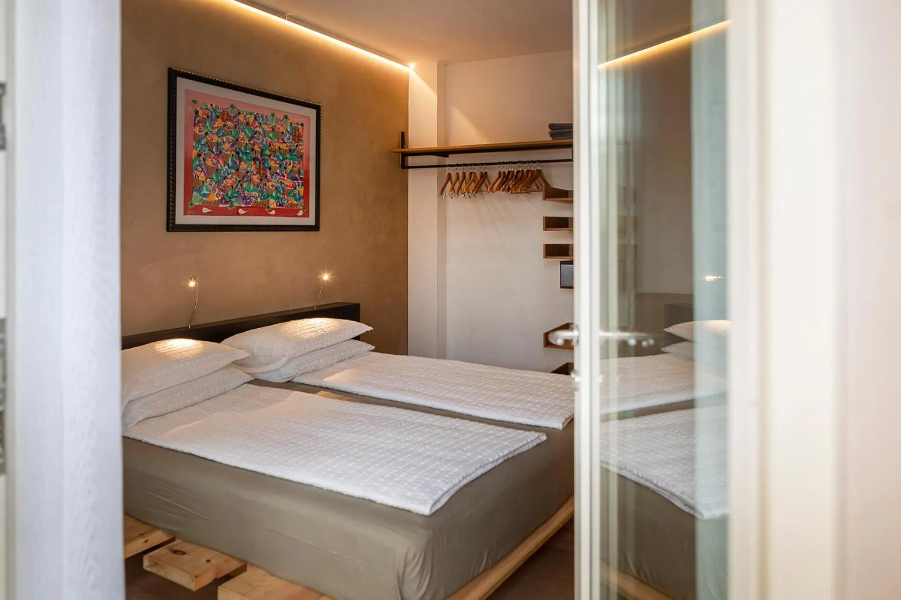 Photo of the whole room, Bed in Ambienthotel PrimaLuna 3S