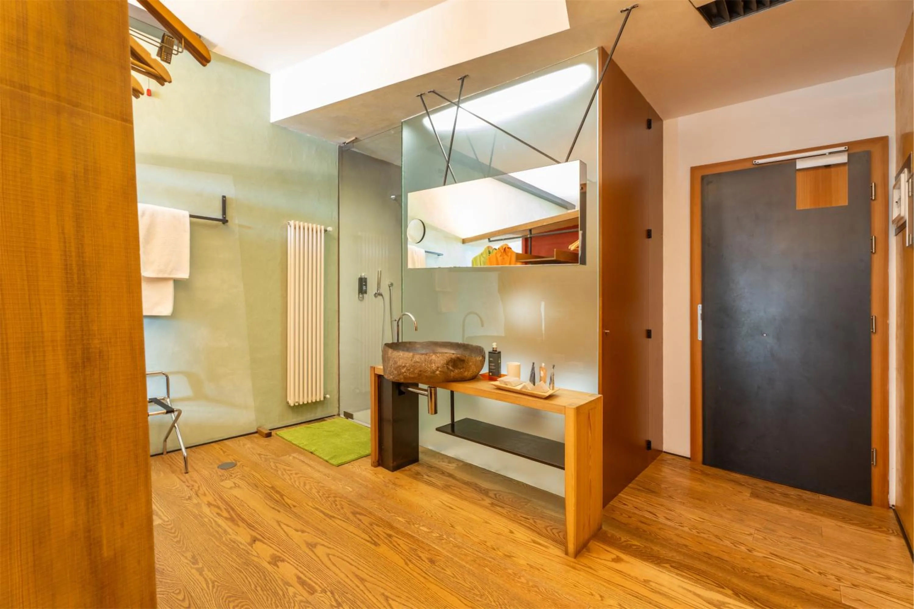 Bathroom, Bed in Ambienthotel PrimaLuna 3S