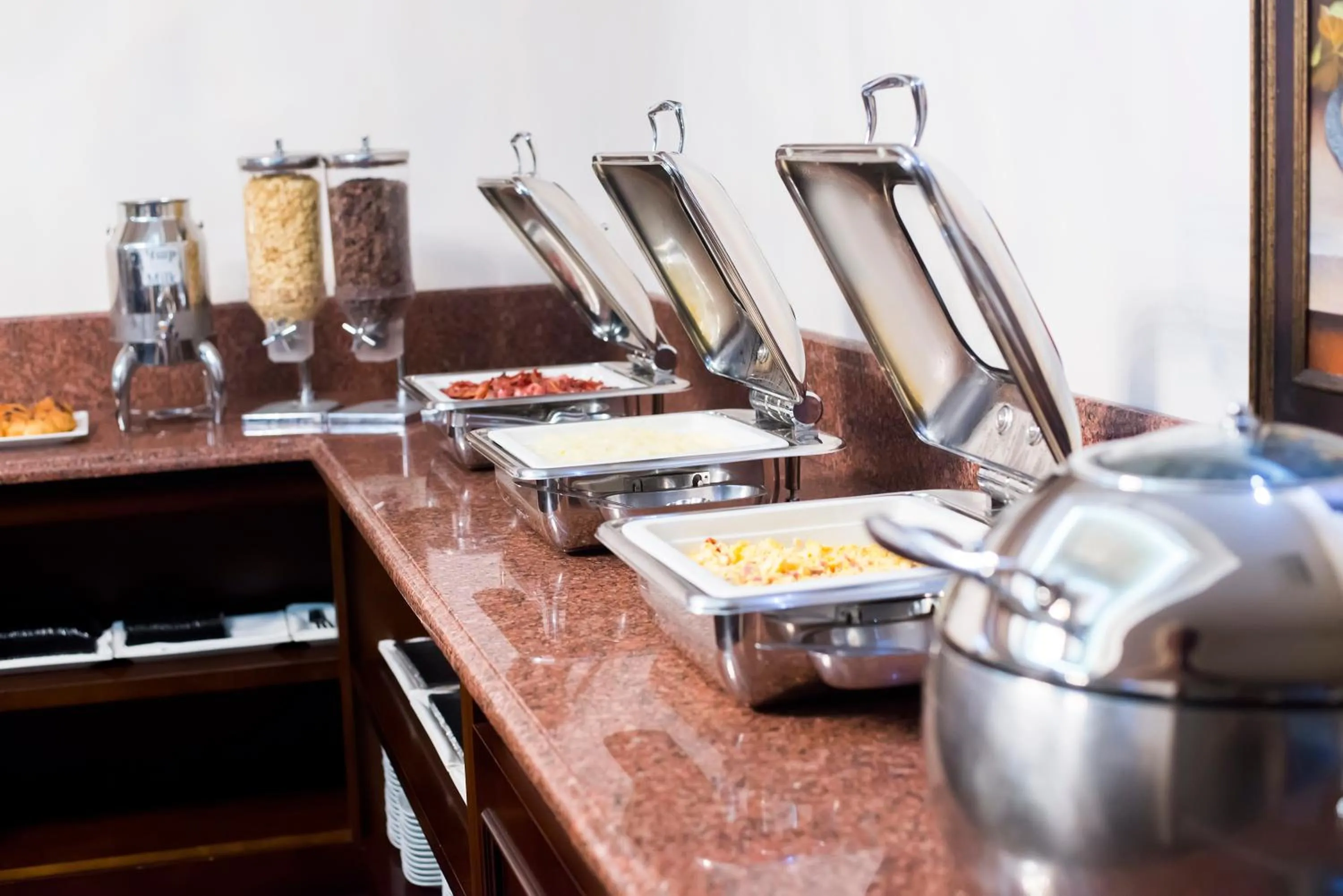 Breakfast in Elegant Hotel & Resort