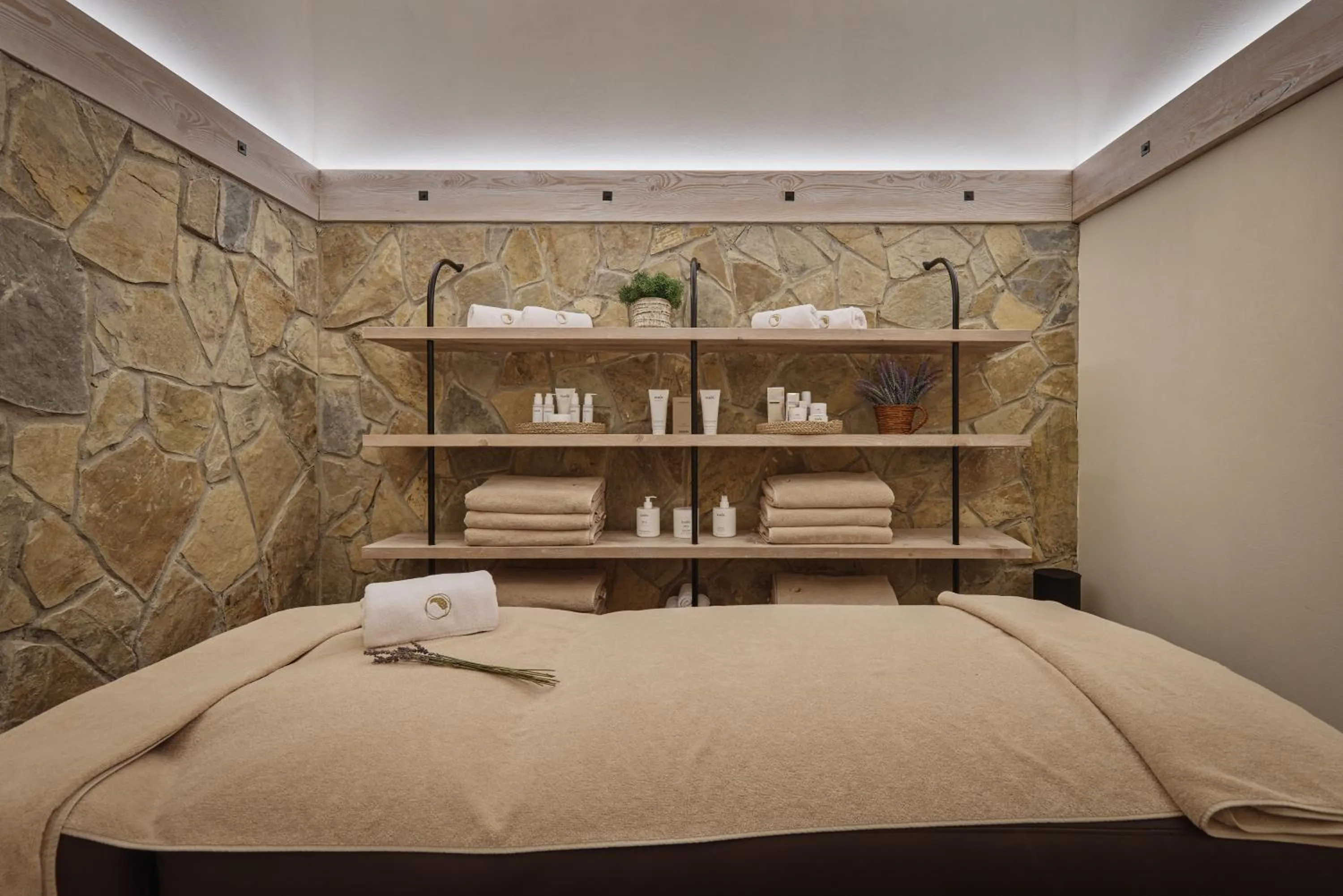 Massage, Bed in Wulfenia Hotel & Spa