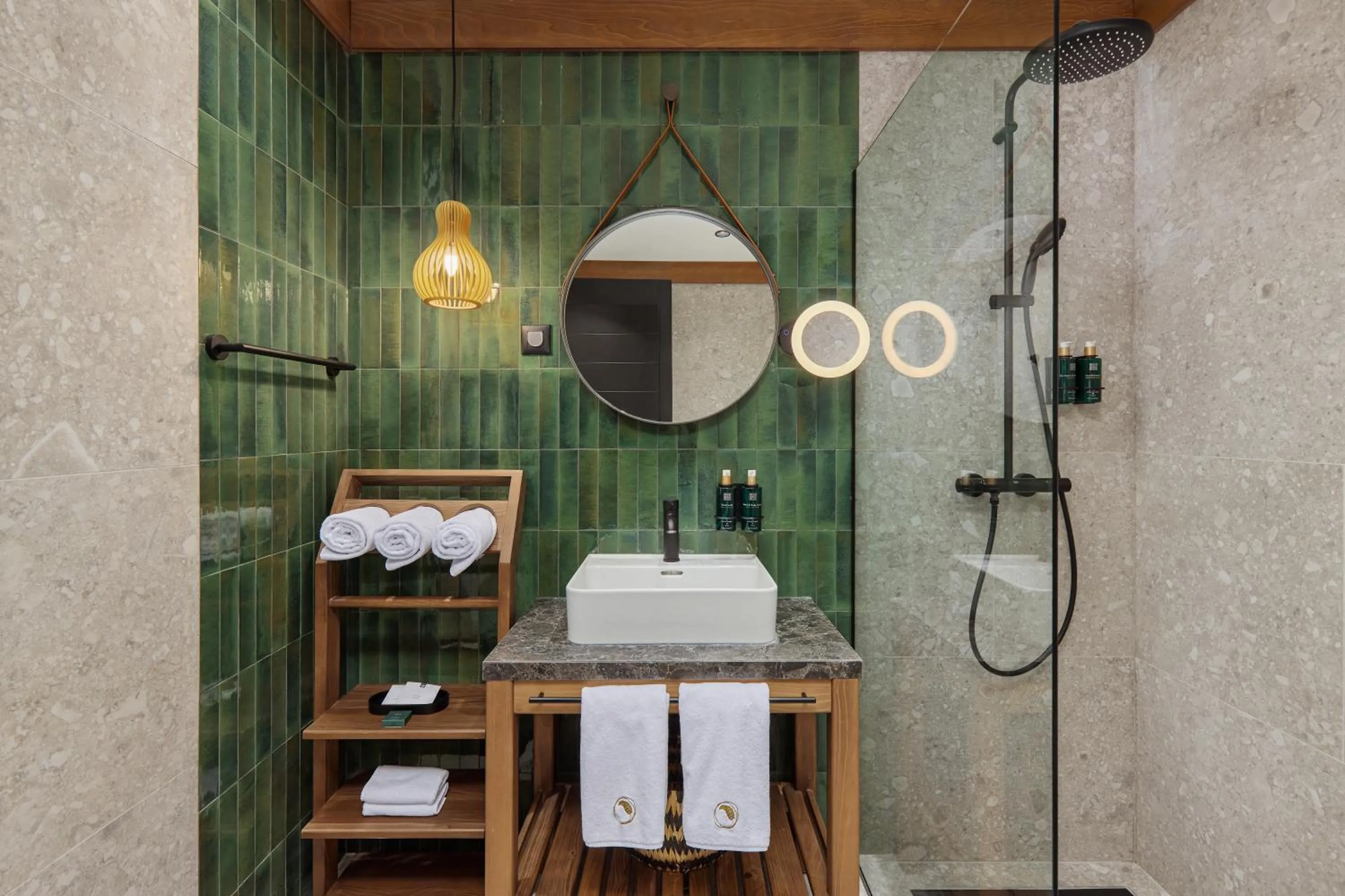 Shower in Wulfenia Hotel & Spa