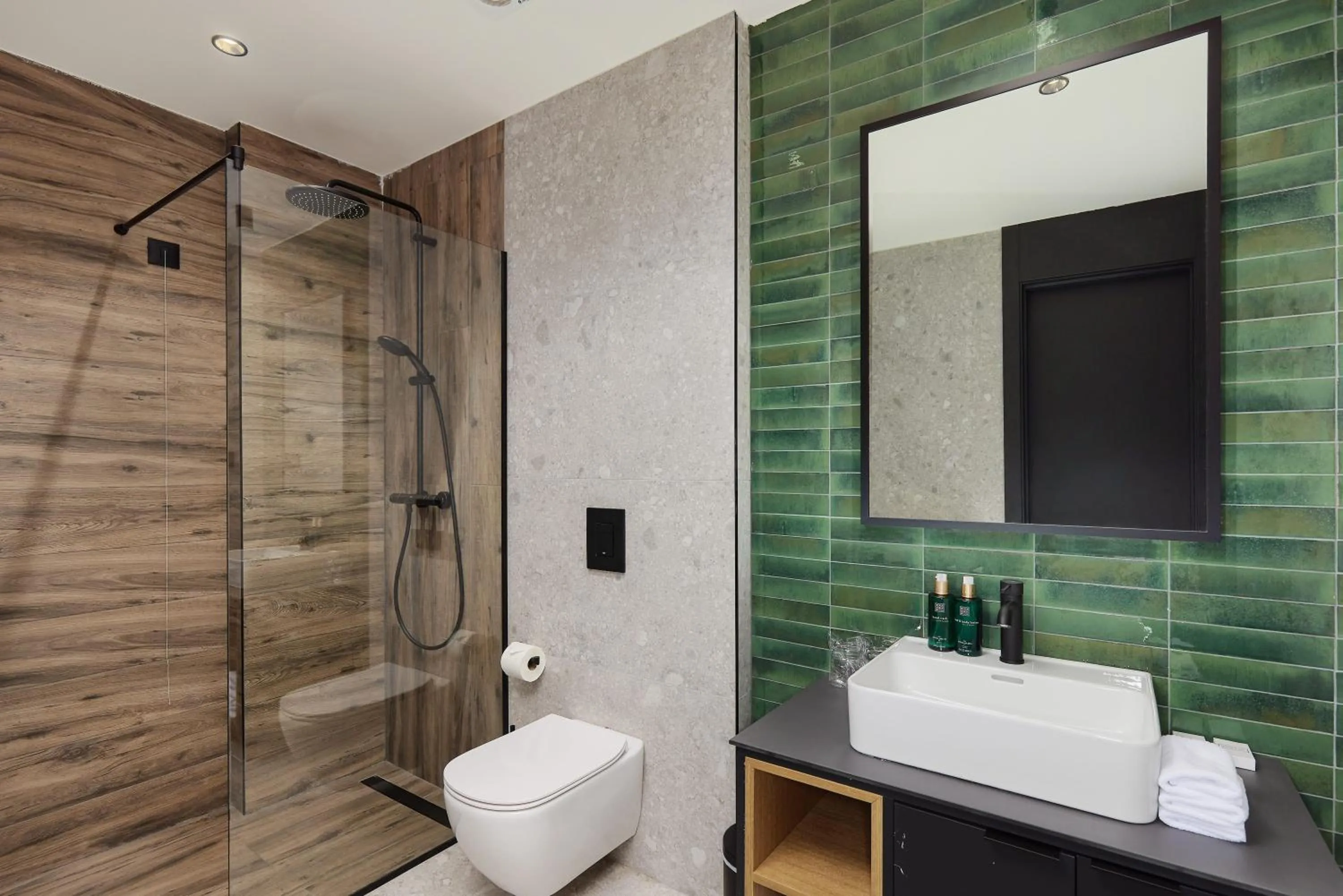 Shower in Wulfenia Hotel & Spa