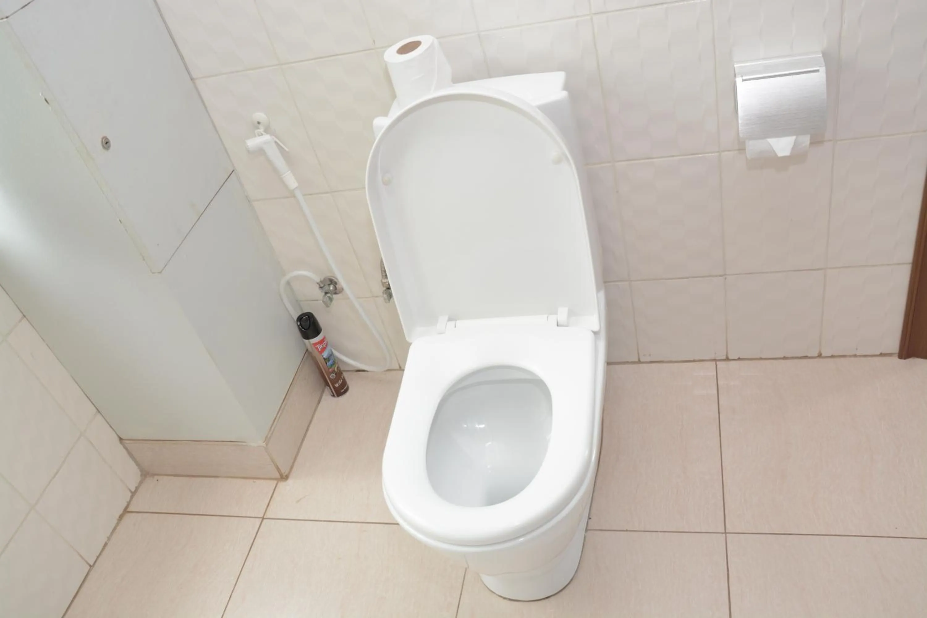 Toilet in Five to Five Hotel