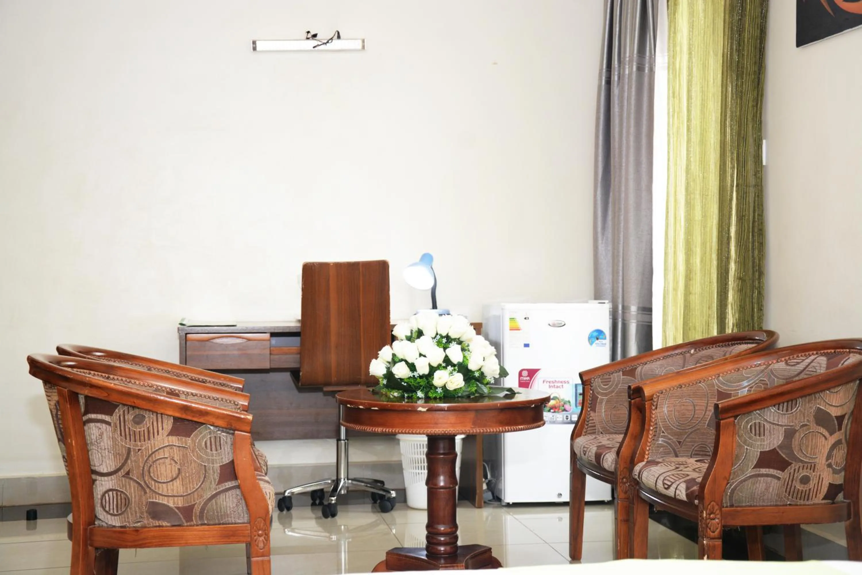 Seating area in Five to Five Hotel