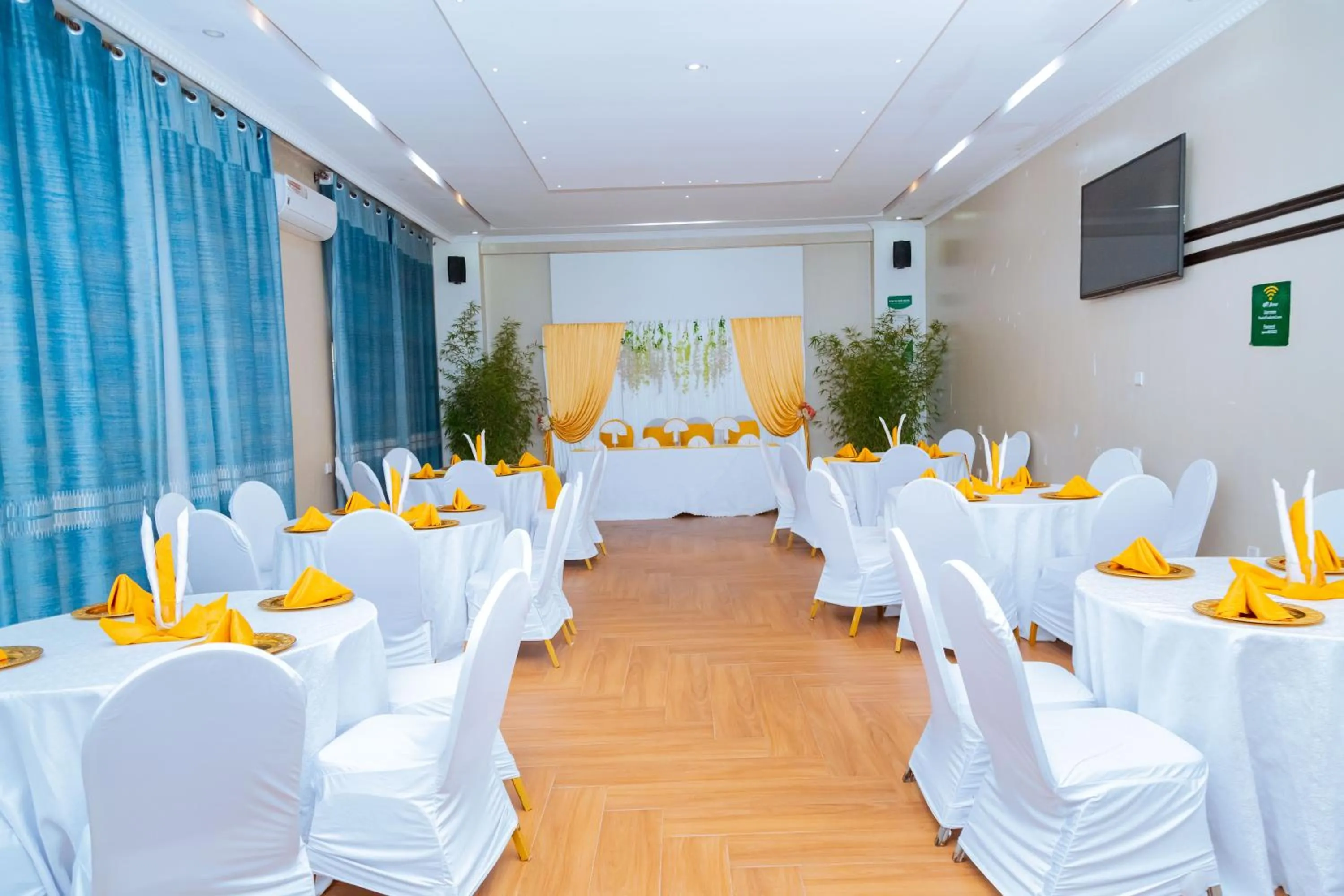 Banquet/Function facilities in Five to Five Hotel