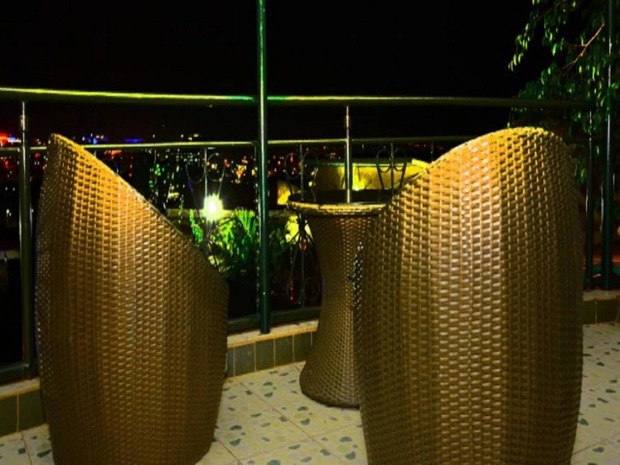 Evening entertainment in Five to Five Hotel