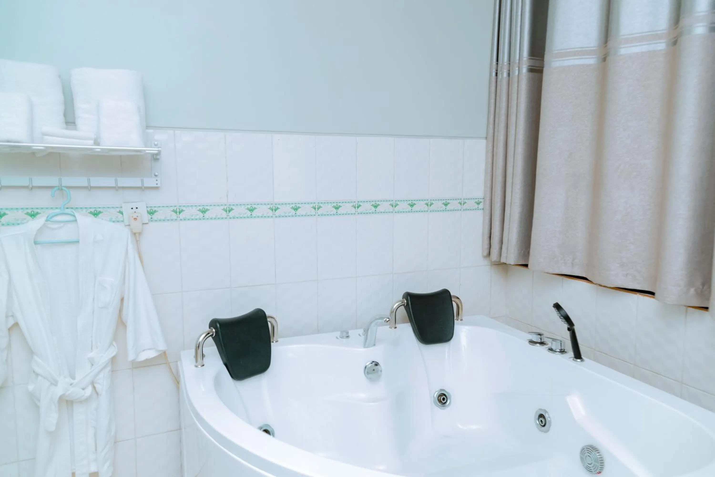 Bathroom in Five to Five Hotel