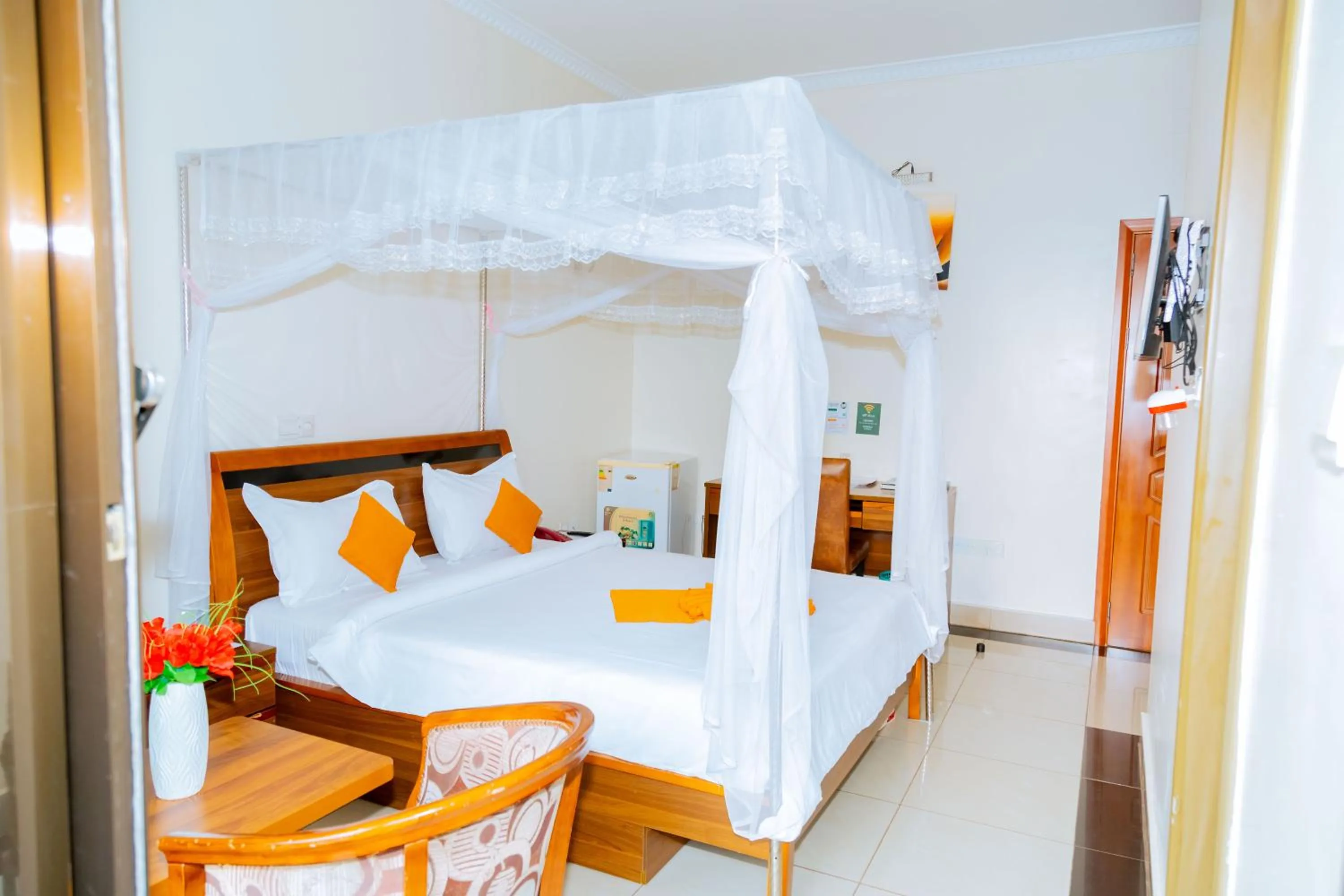 View (from property/room), Bed in Five to Five Hotel