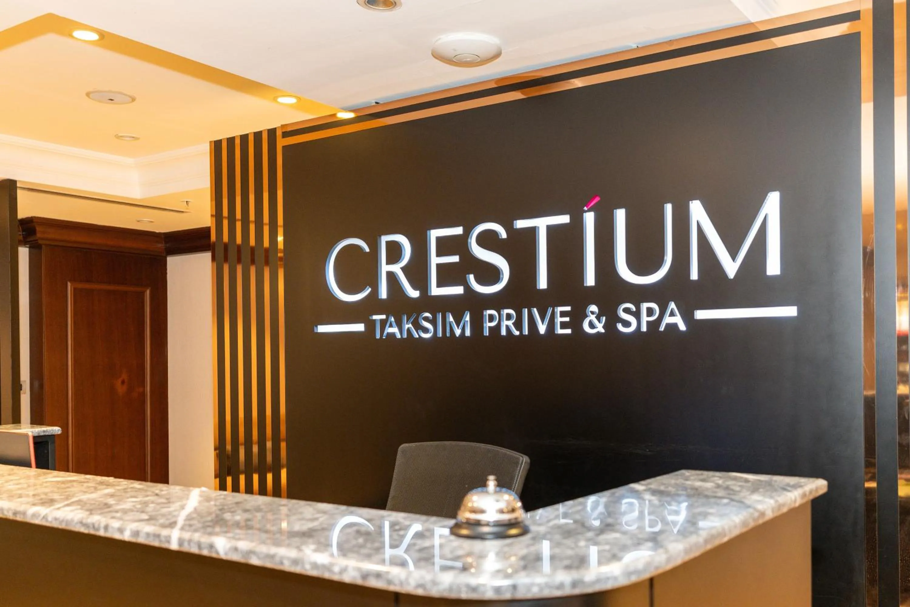 Lobby or reception in Crestium Taksim Prive & Spa