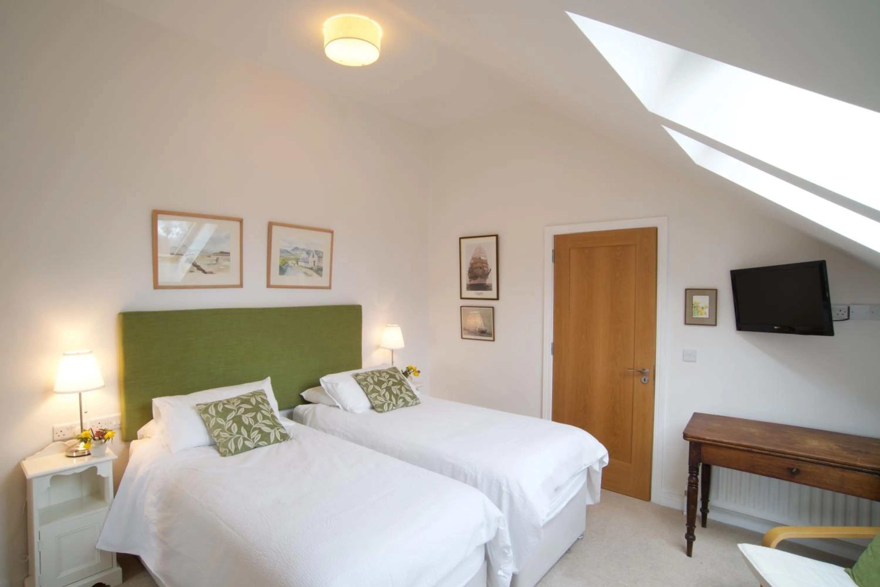 Bed in Cherryhill Lodge