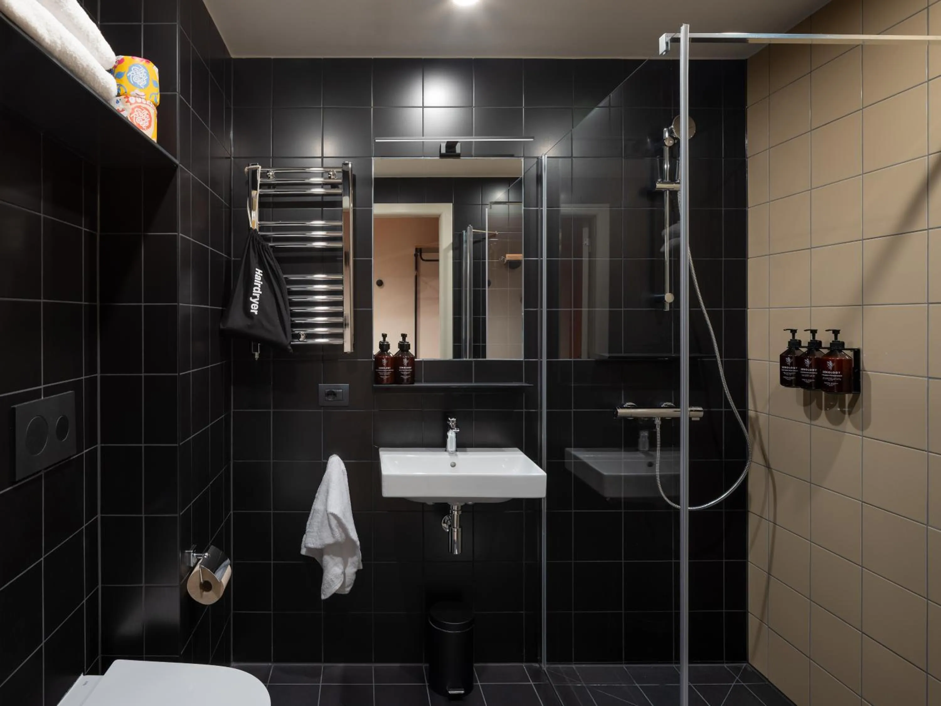 Superior Queen Room in The Social Hub Rome