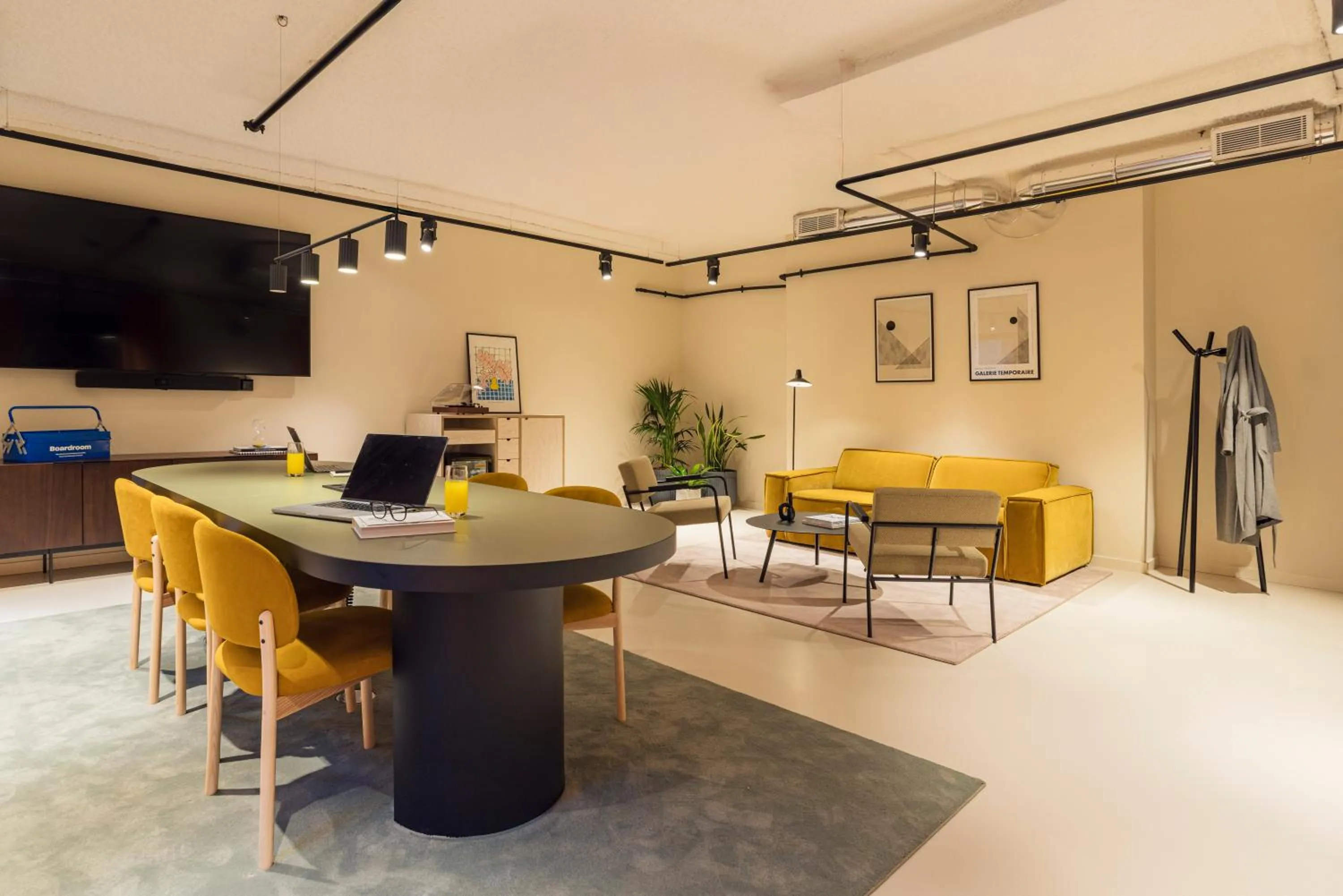 Meeting/conference room in The Social Hub Porto