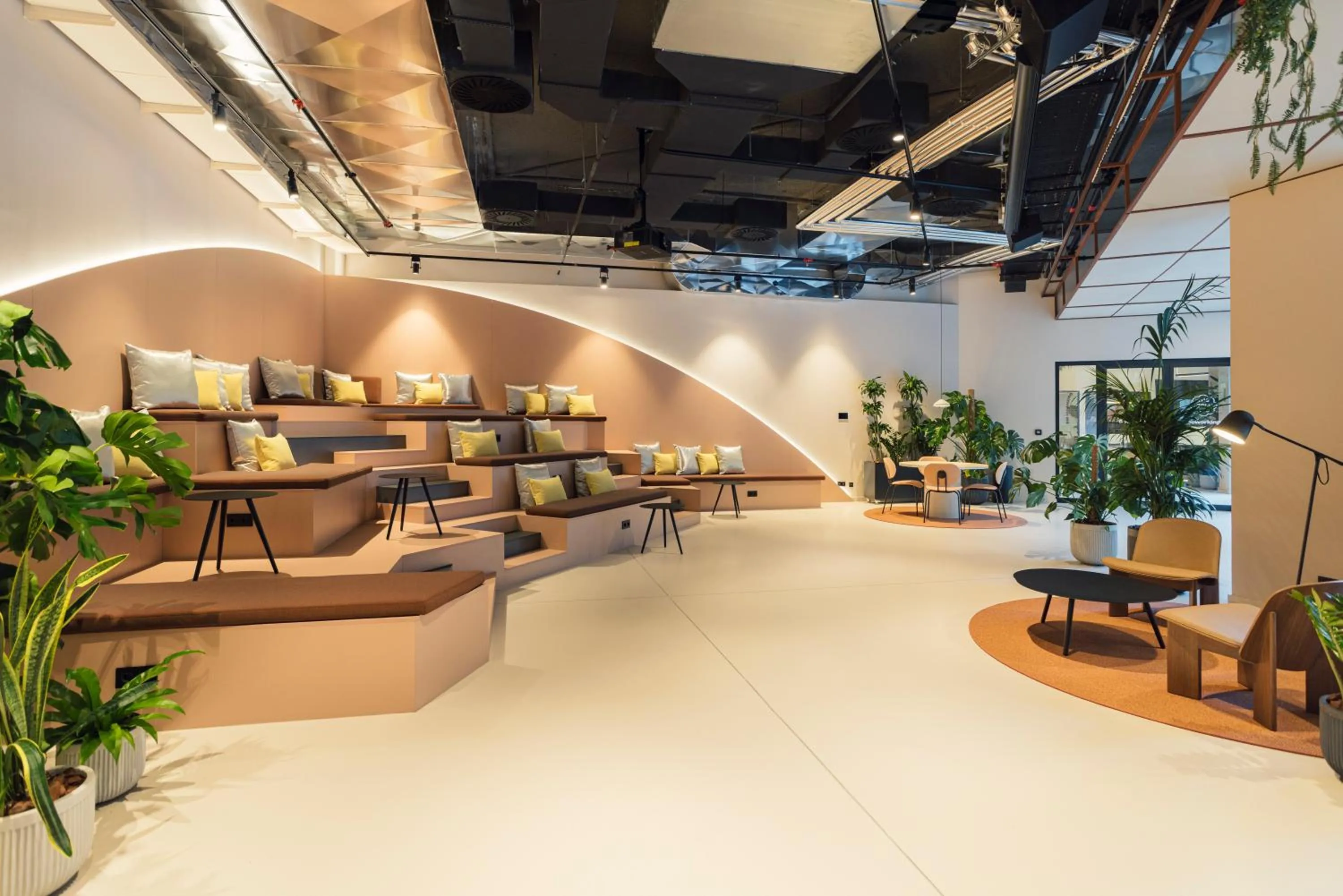 Banquet/Function facilities in The Social Hub Porto