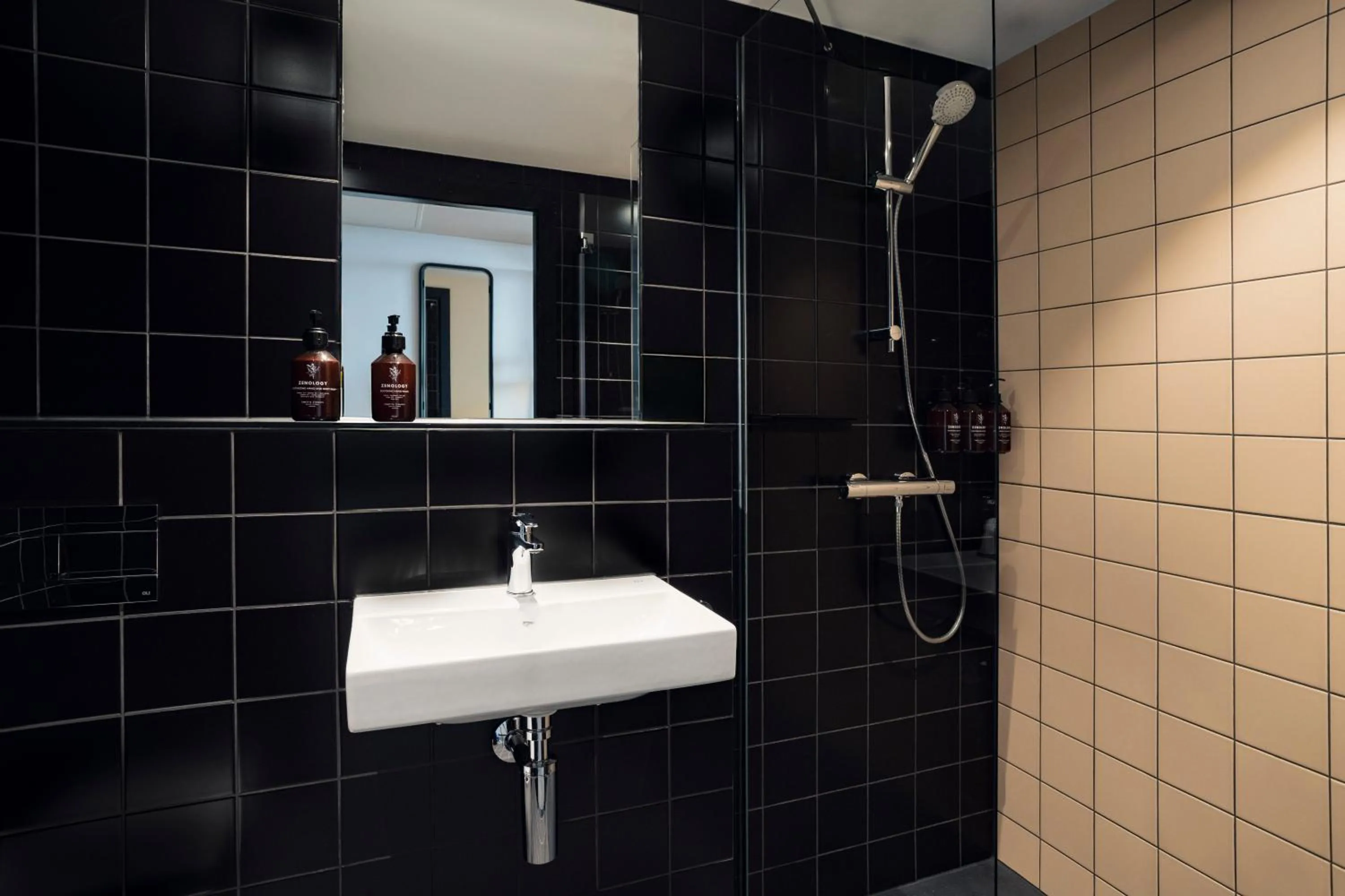 Bathroom in The Social Hub Porto