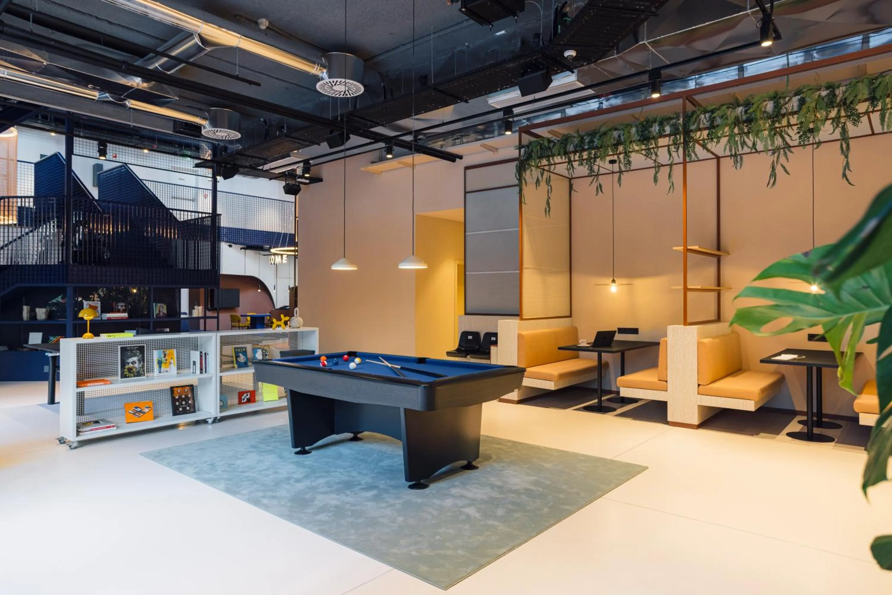 Billiard in The Social Hub Porto