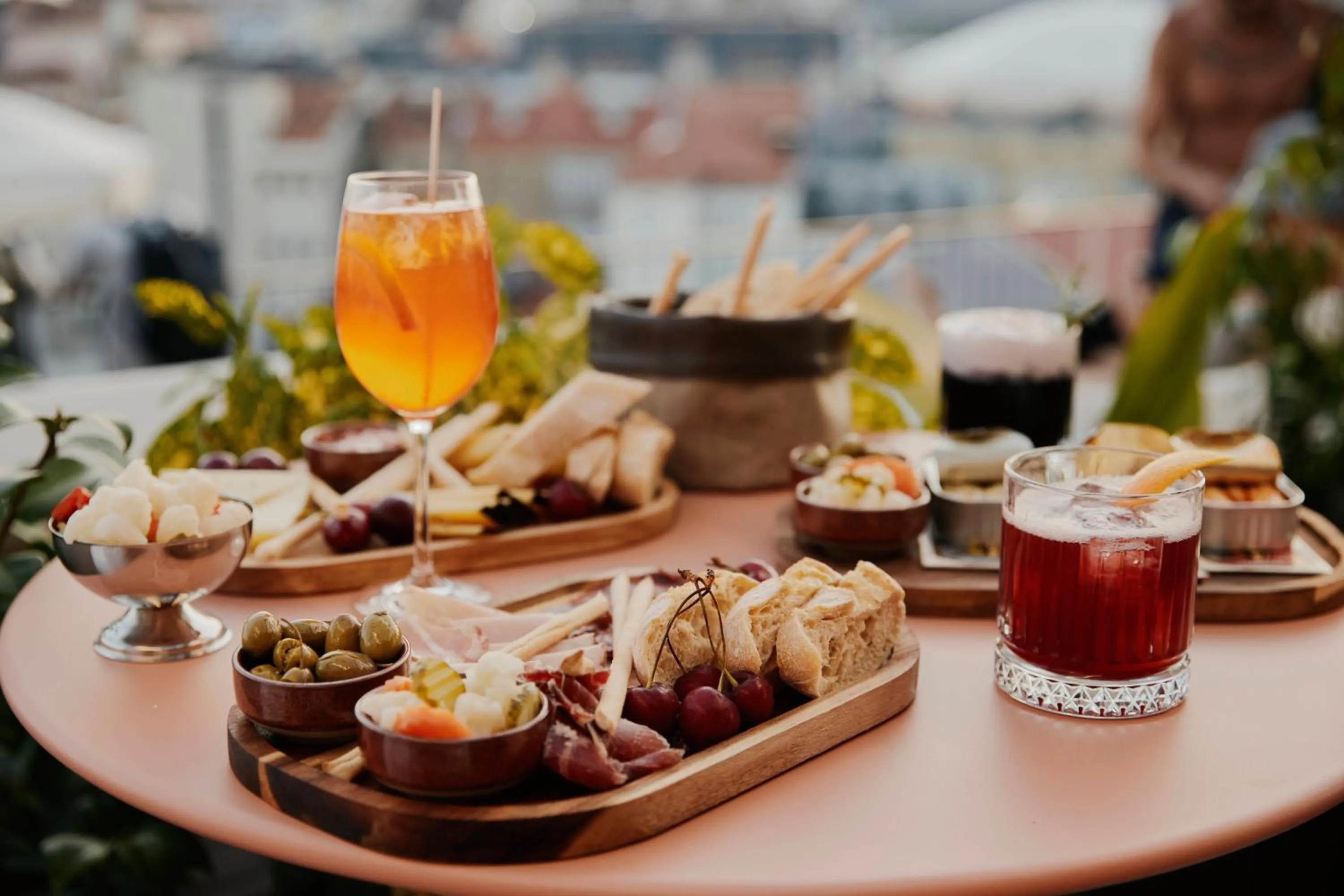 Restaurant/places to eat in The Social Hub Porto