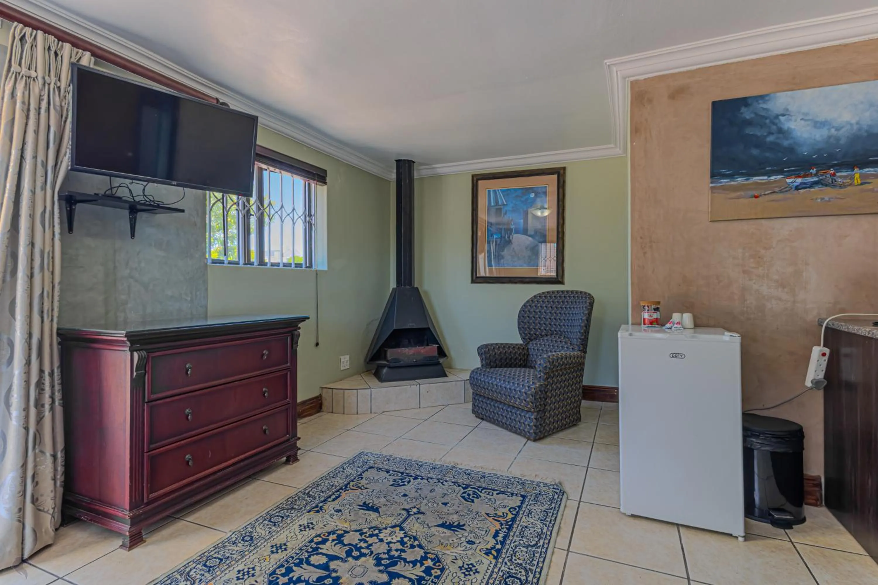 TV and multimedia in Holiday Guest House Langebaan