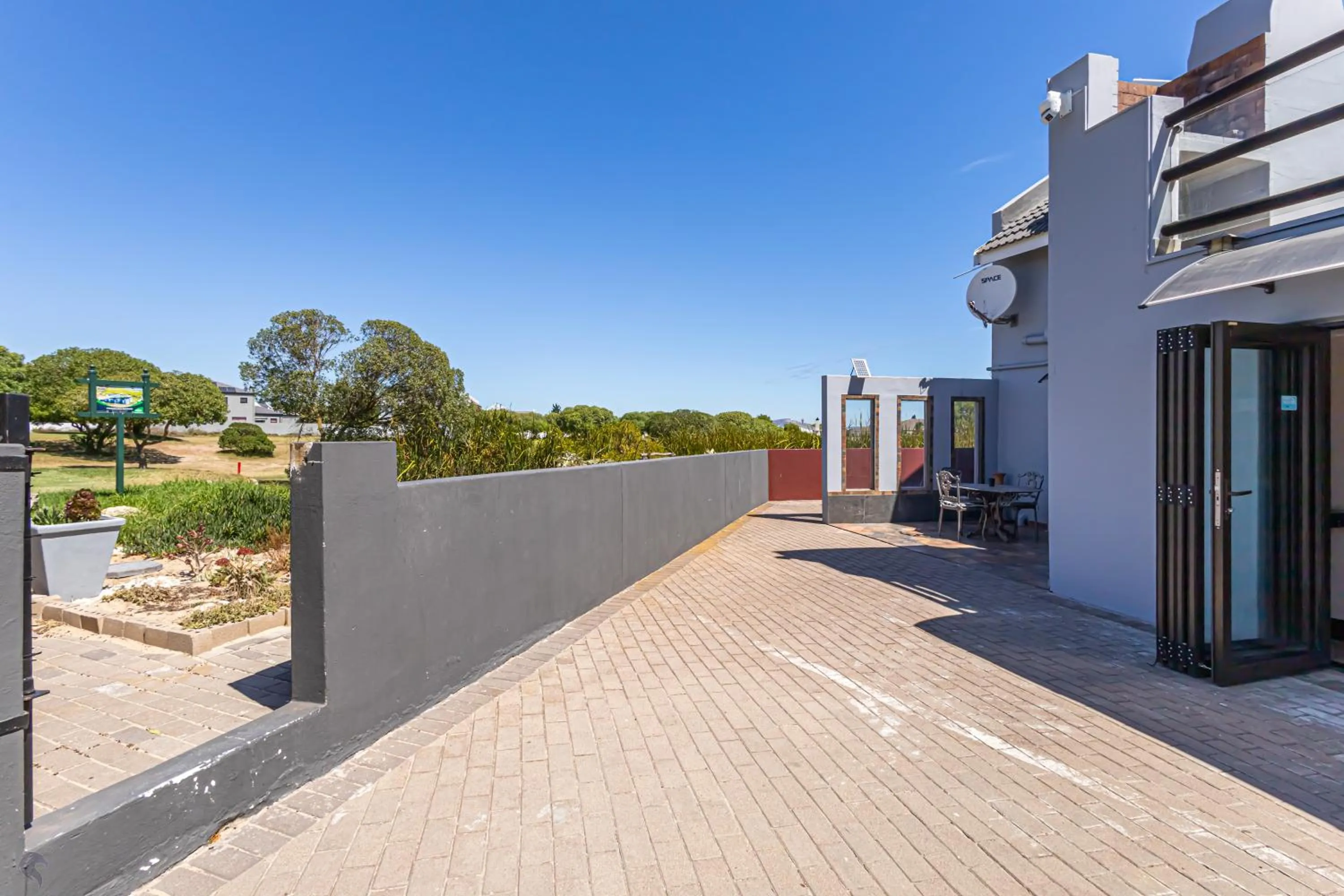 Parking in Holiday Guest House Langebaan