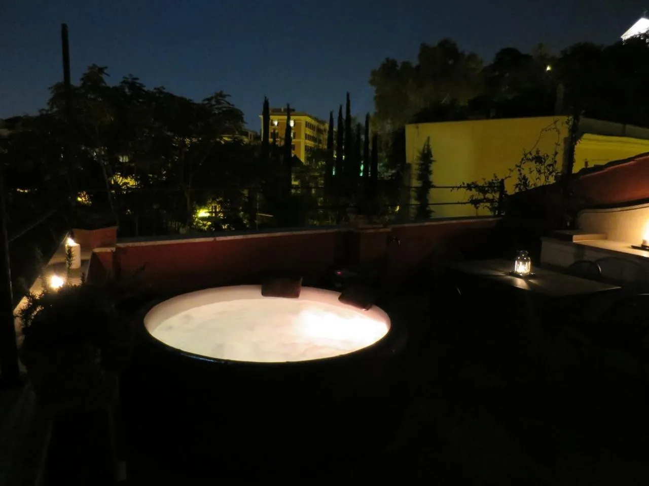 Hot Tub in Residenza del Cedro