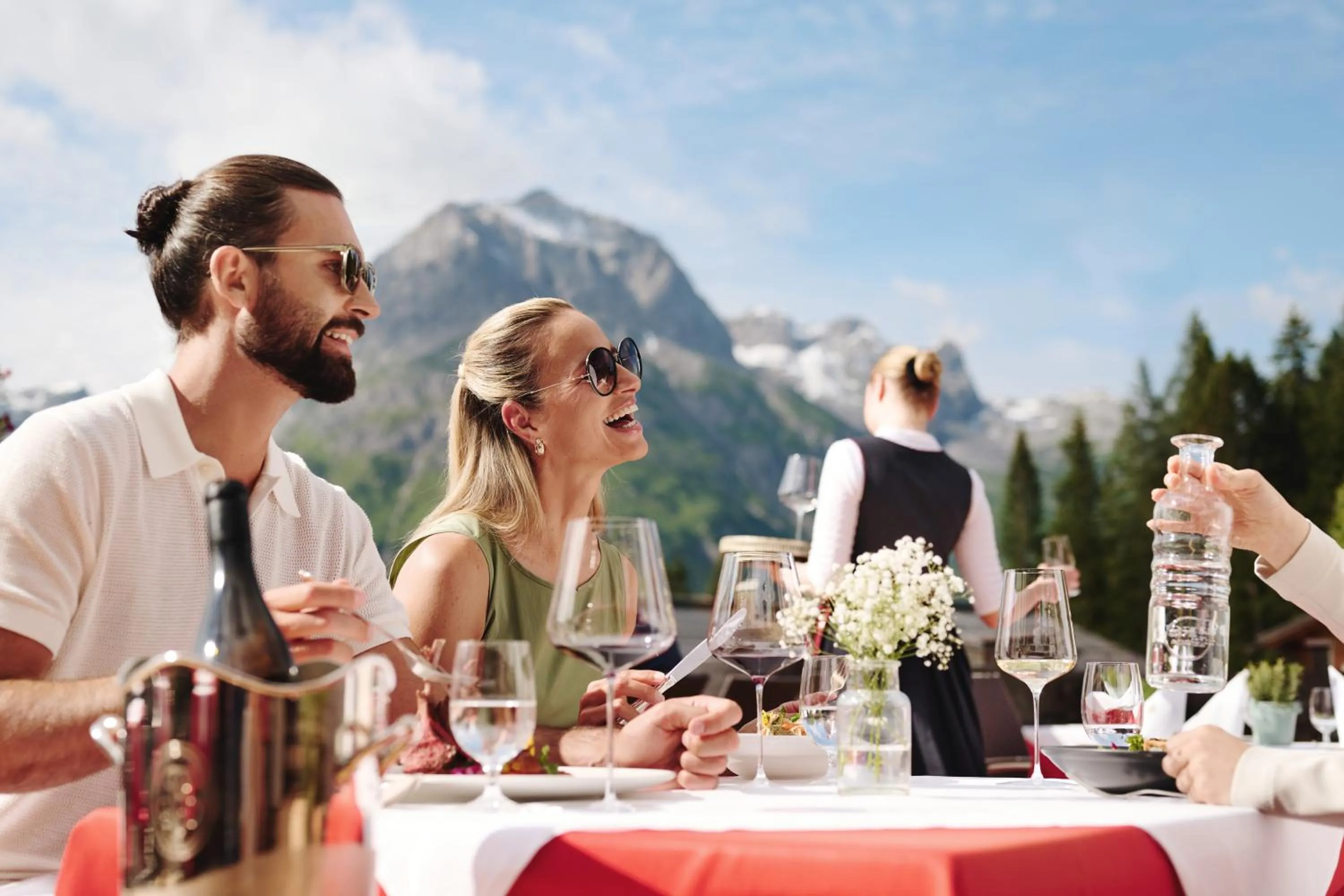 Restaurant/places to eat in Burg Hotel Oberlech