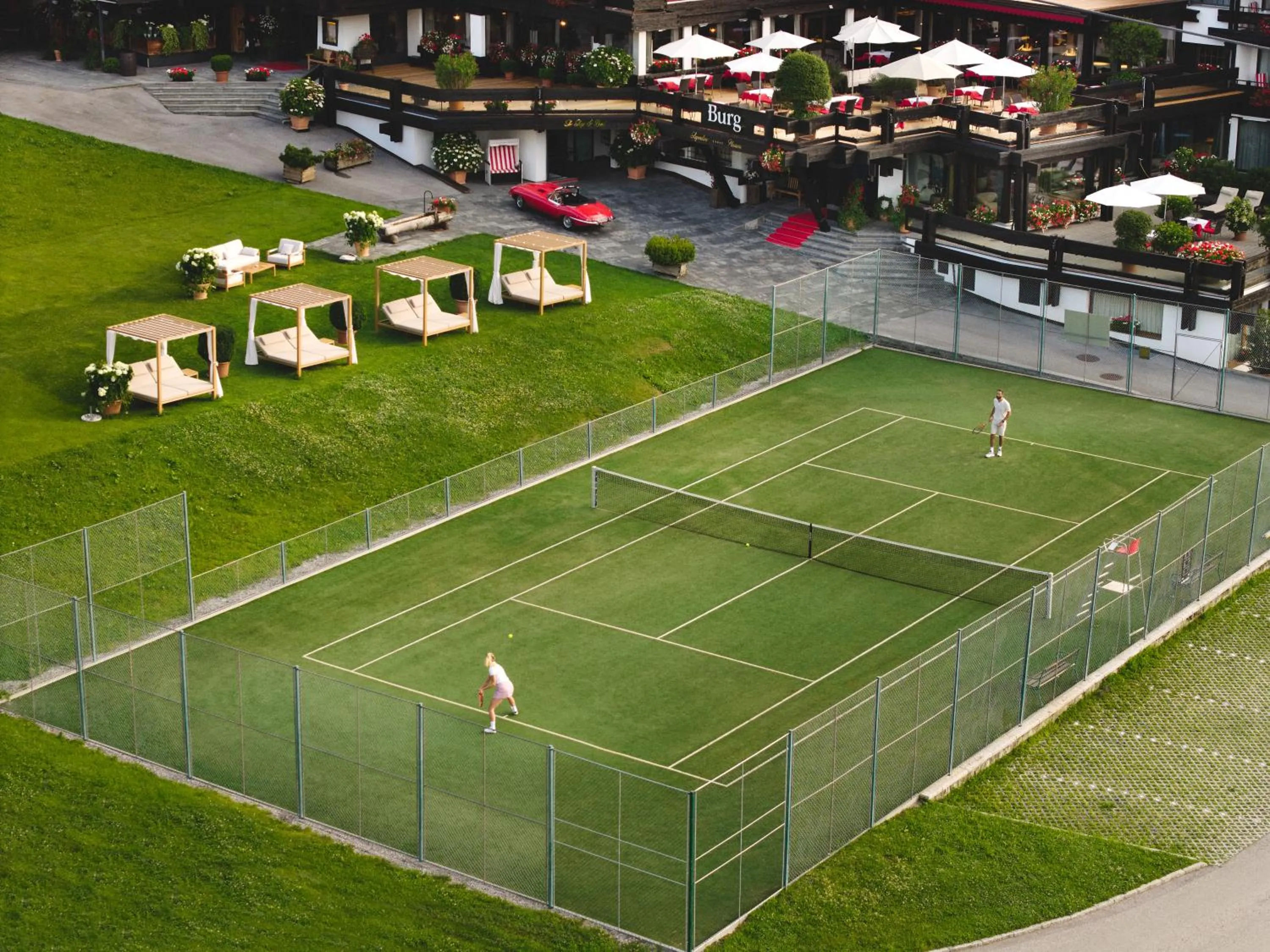 Tennis court in Burg Hotel Oberlech