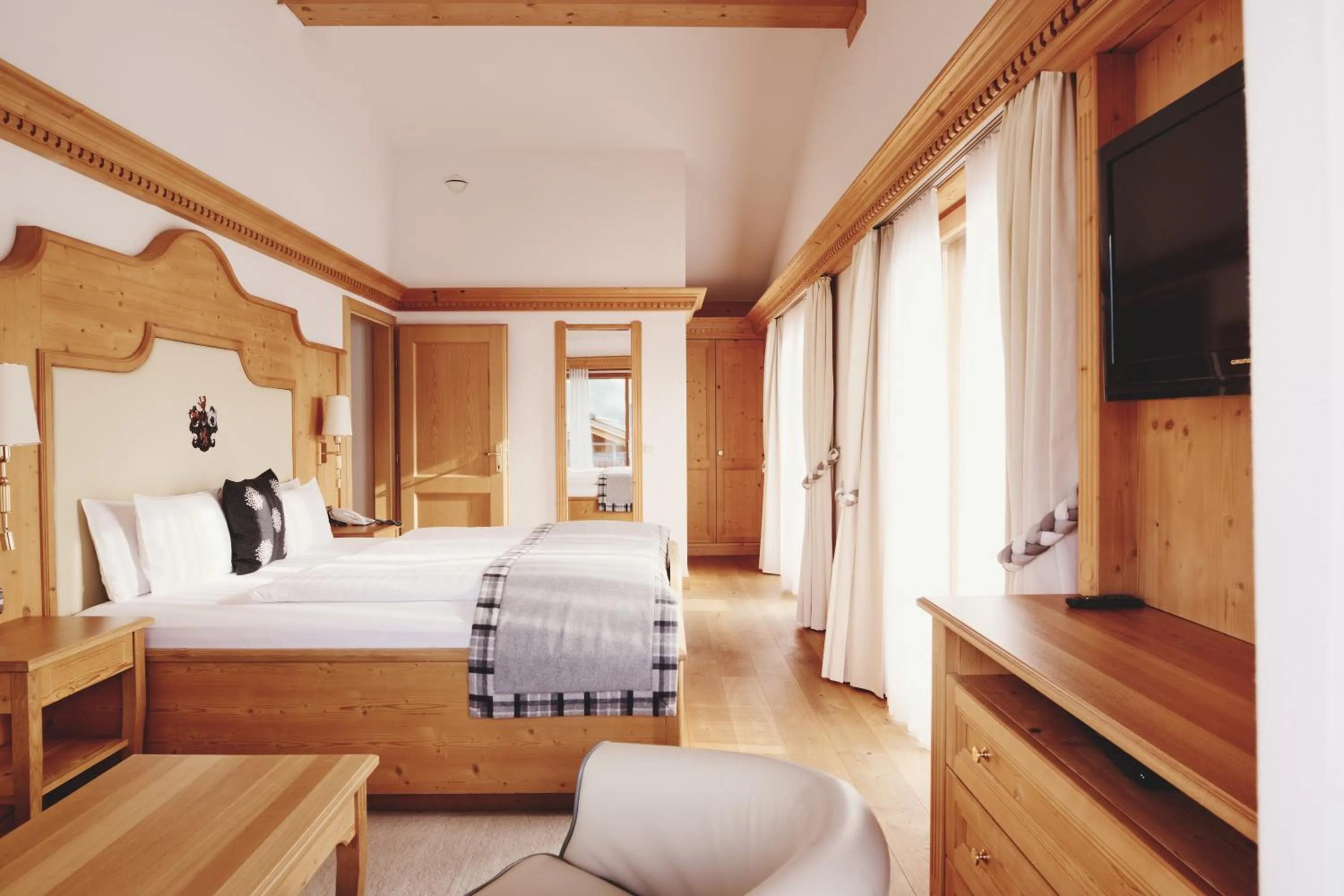 Bedroom, Bed in Burg Hotel Oberlech