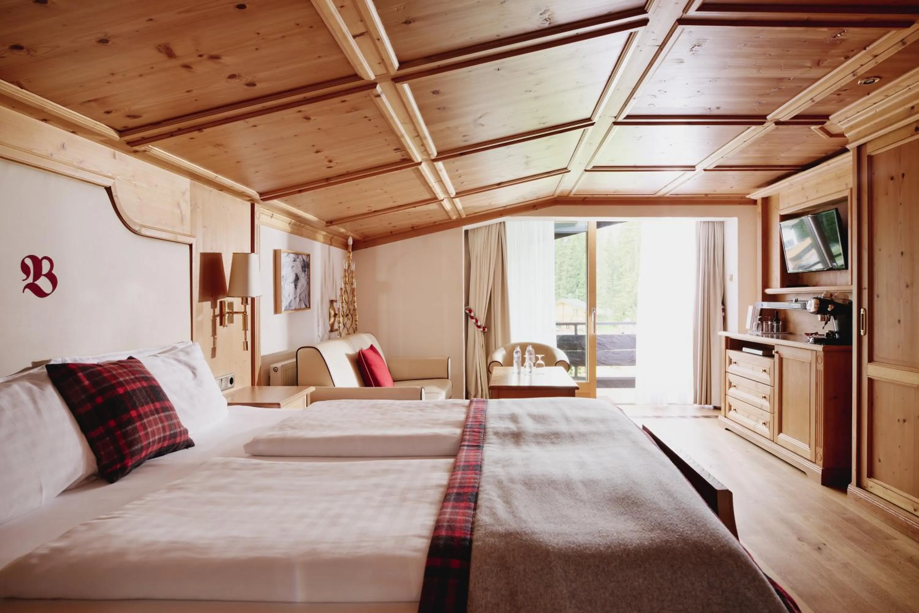 Photo of the whole room, Bed in Burg Hotel Oberlech