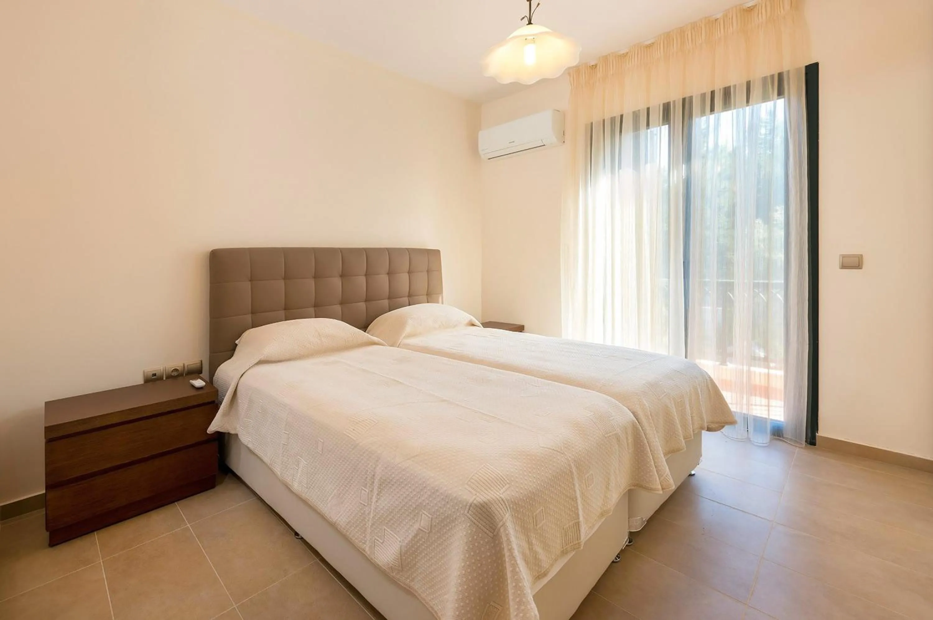 Bedroom, Bed in Seven Springs Villas