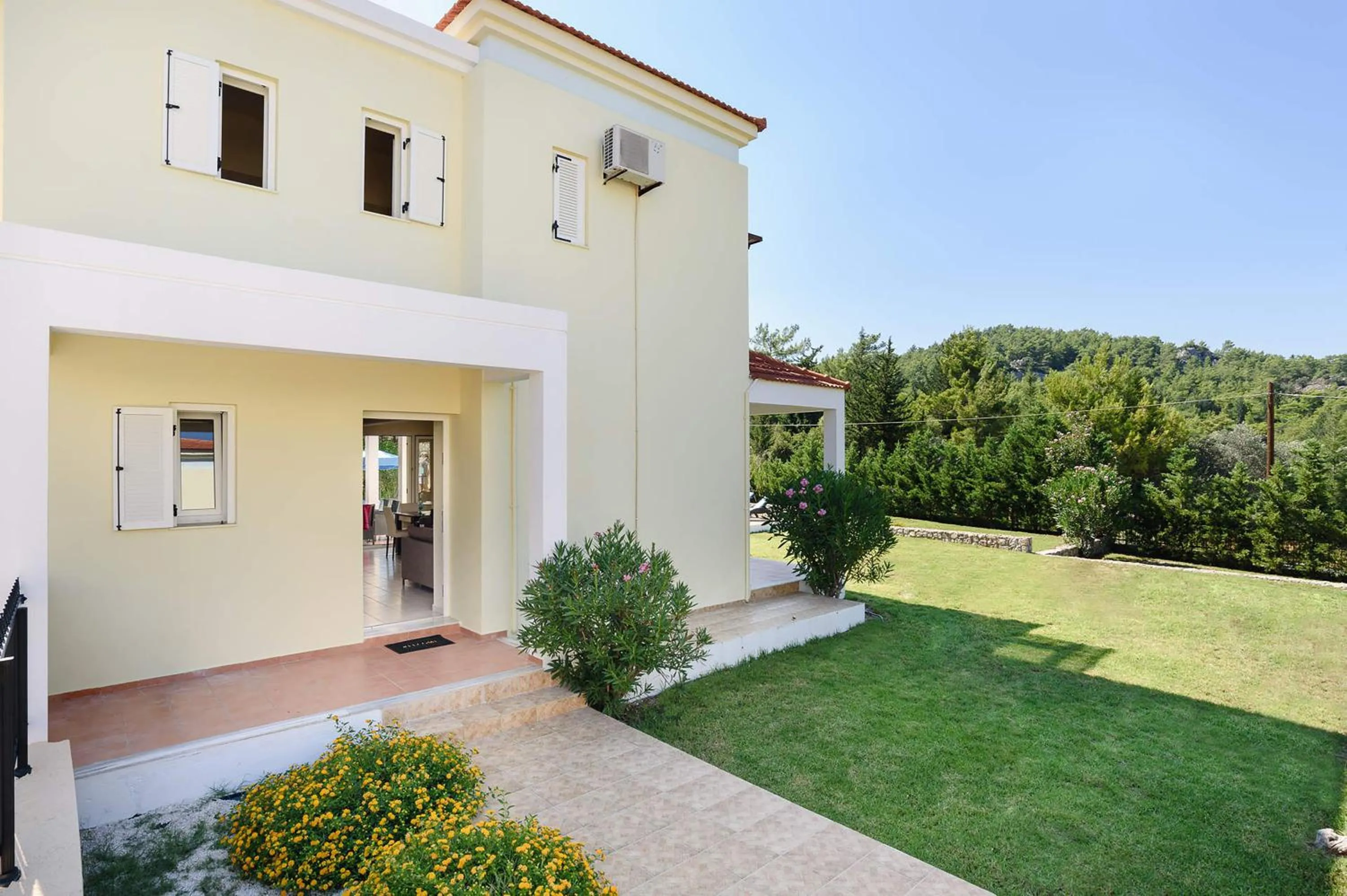 Facade/entrance in Seven Springs Villas