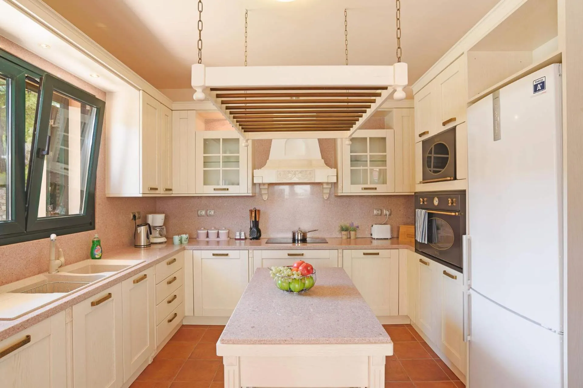 Kitchen or kitchenette in Seven Springs Villas