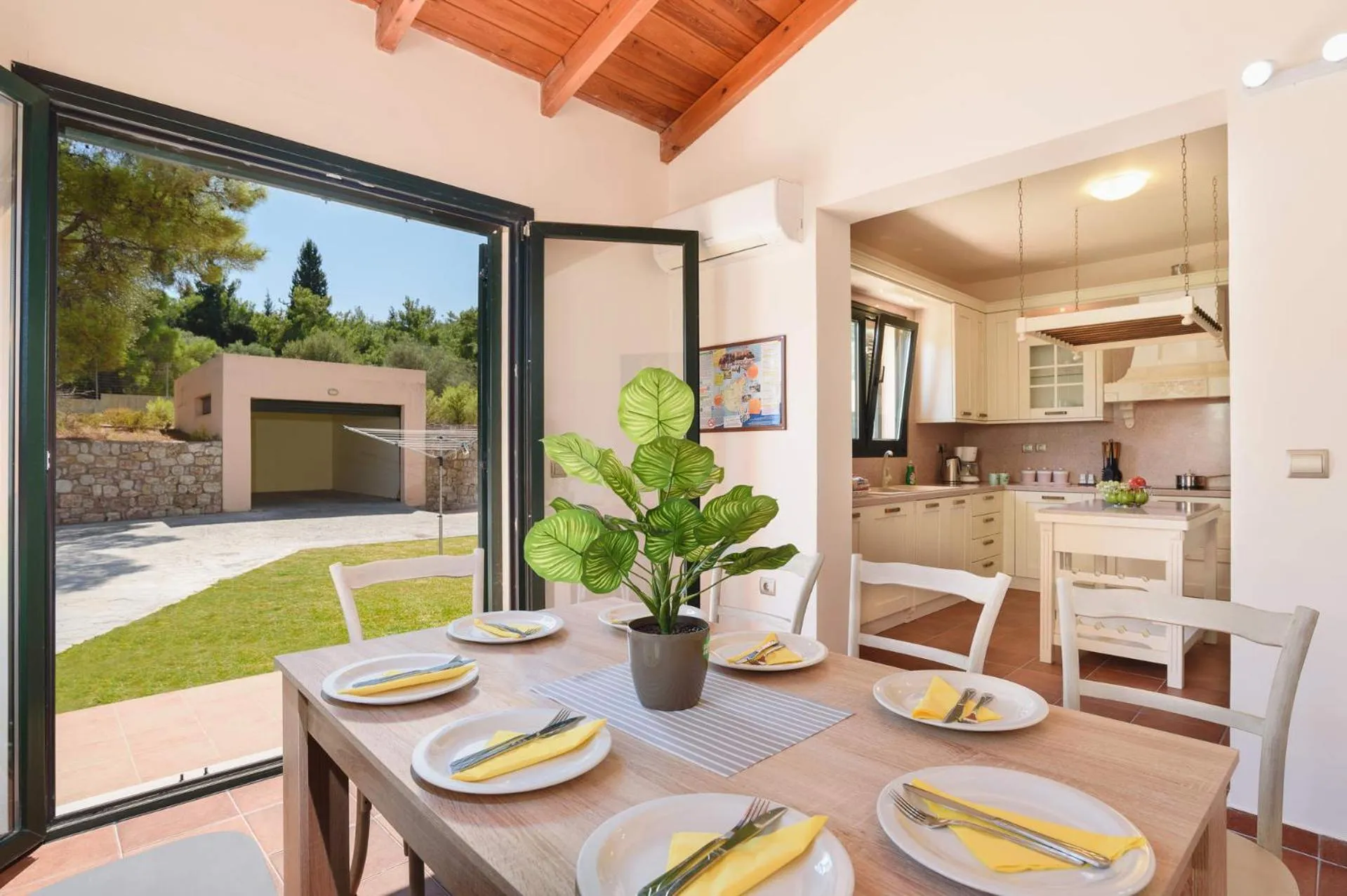 Dining area in Seven Springs Villas