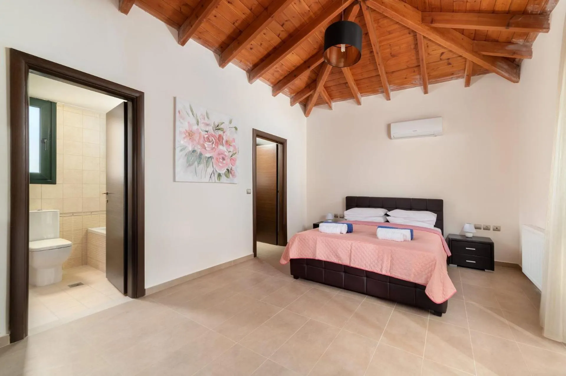 Bedroom, Bed in Seven Springs Villas