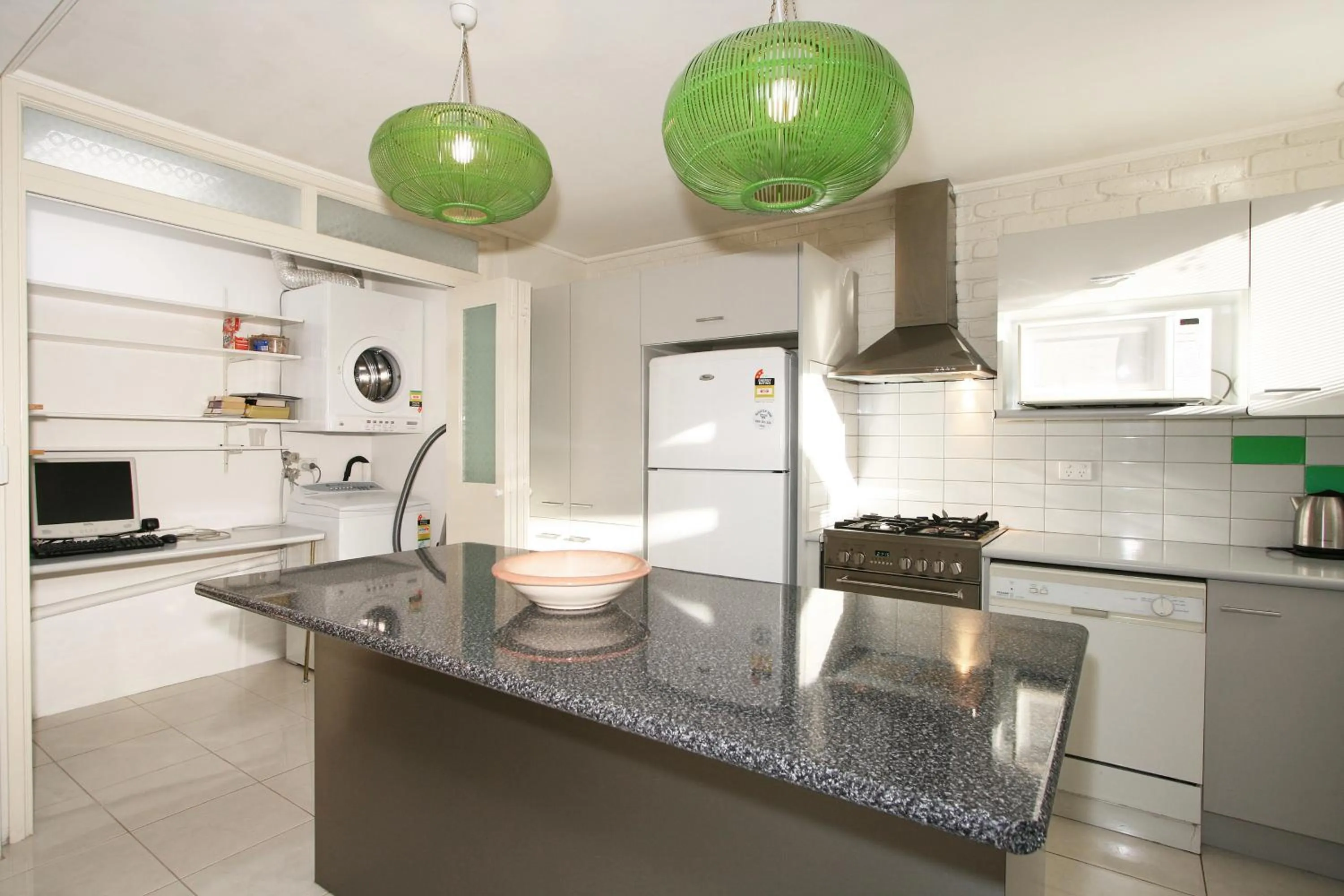 Kitchen or kitchenette in Wattle Holiday Rental