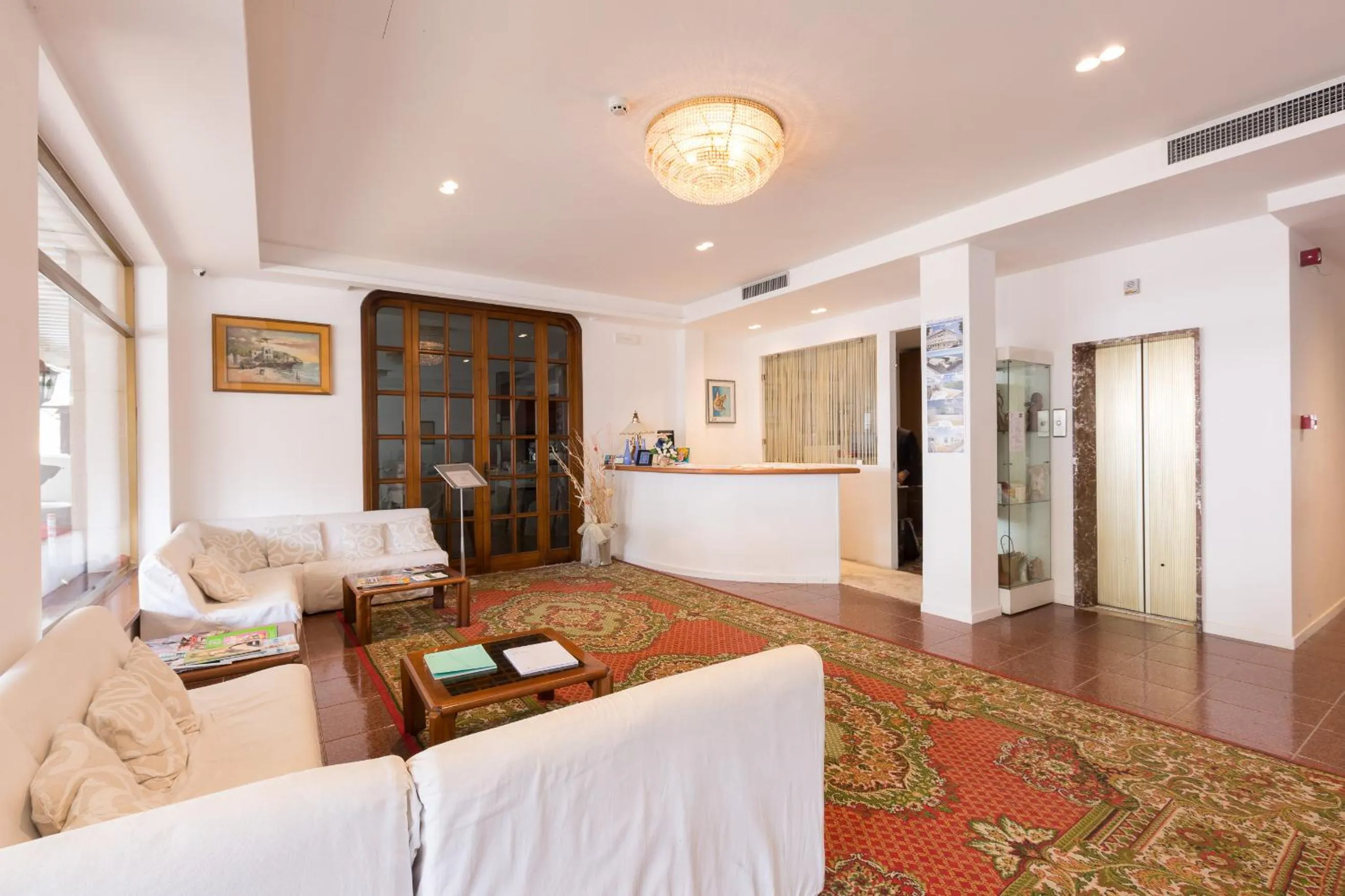 Lobby or reception in Hotel Cavallino Bianco