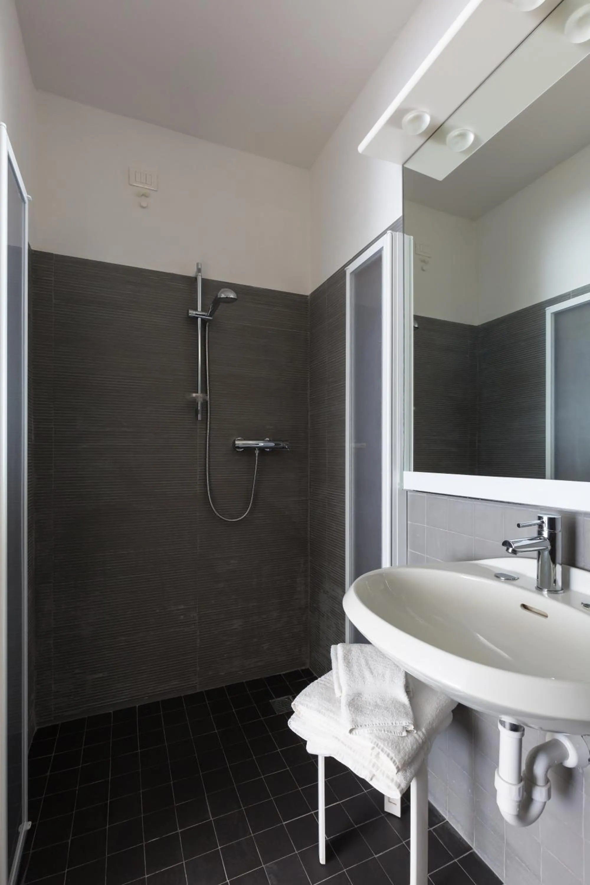 Bathroom in Hotel Cavallino Bianco