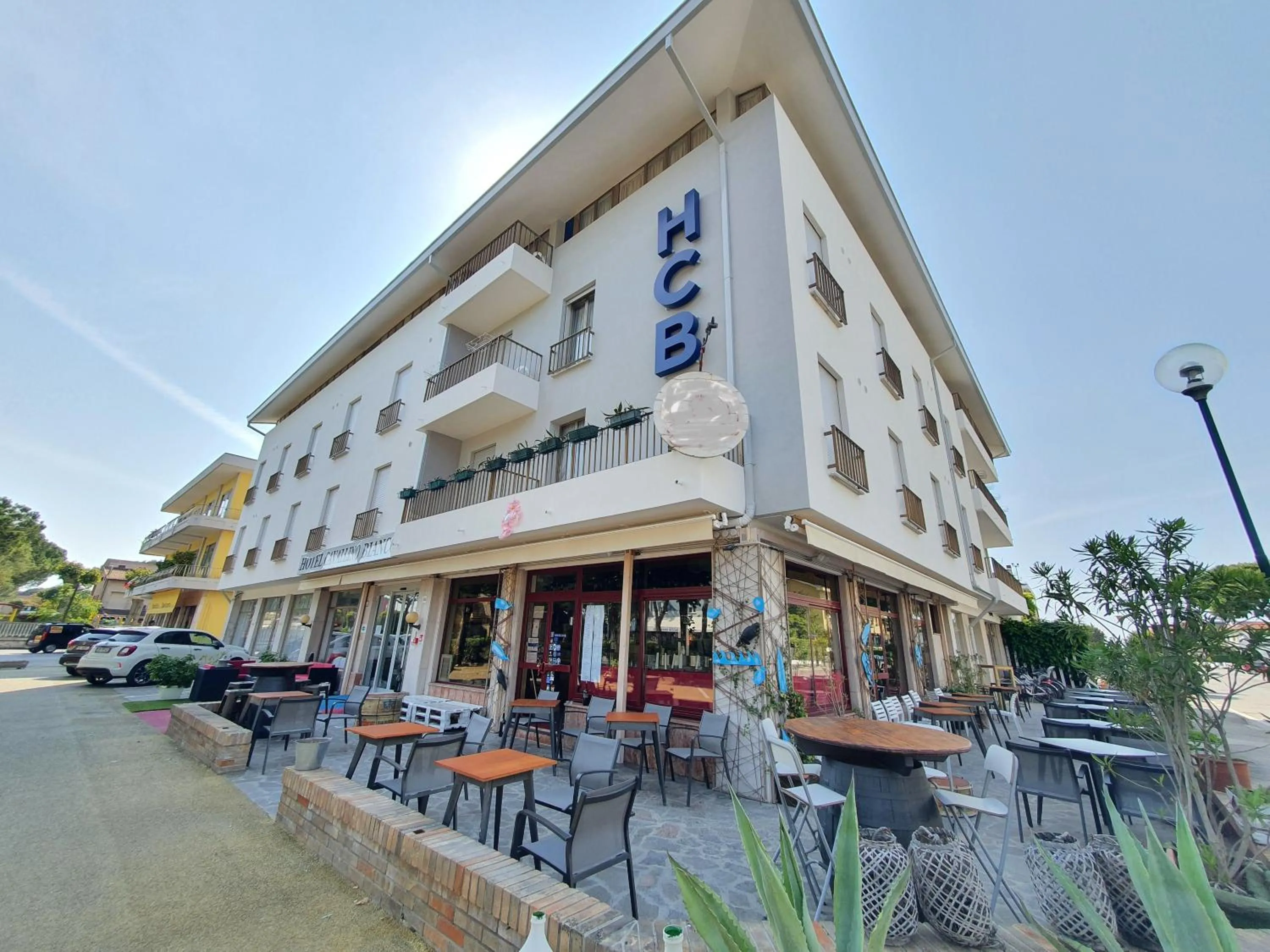 Property building in Hotel Cavallino Bianco