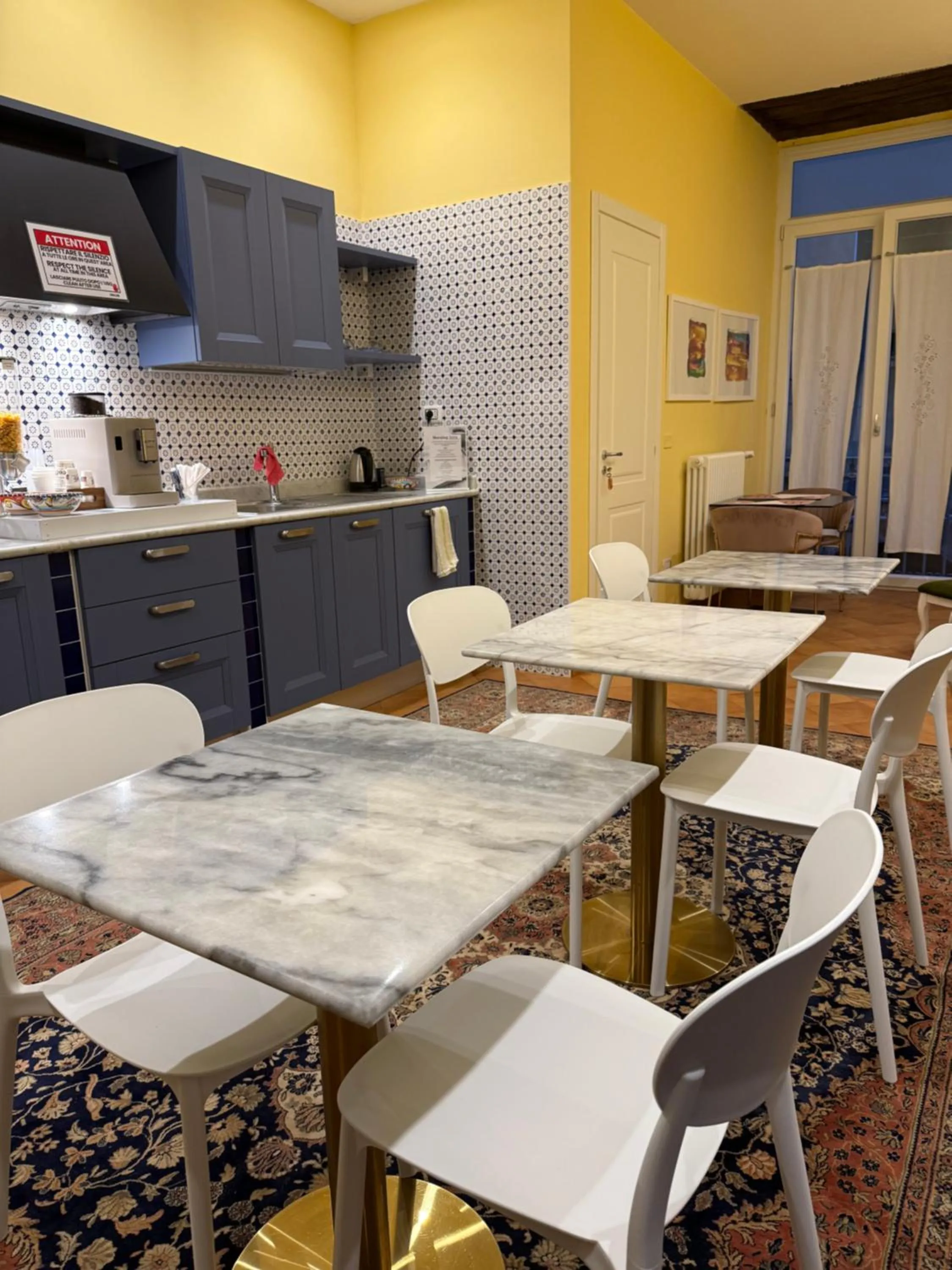 Seating area in Palazzo Dogana Room&Suite