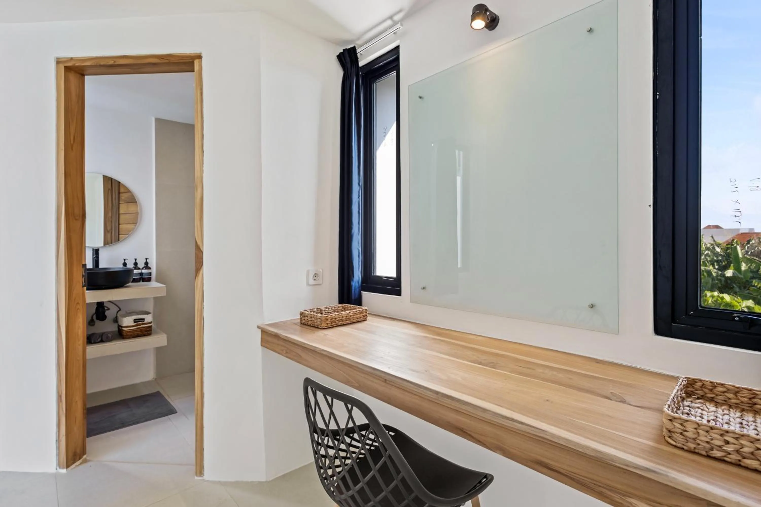 White Residence - Art & Boutique Villas