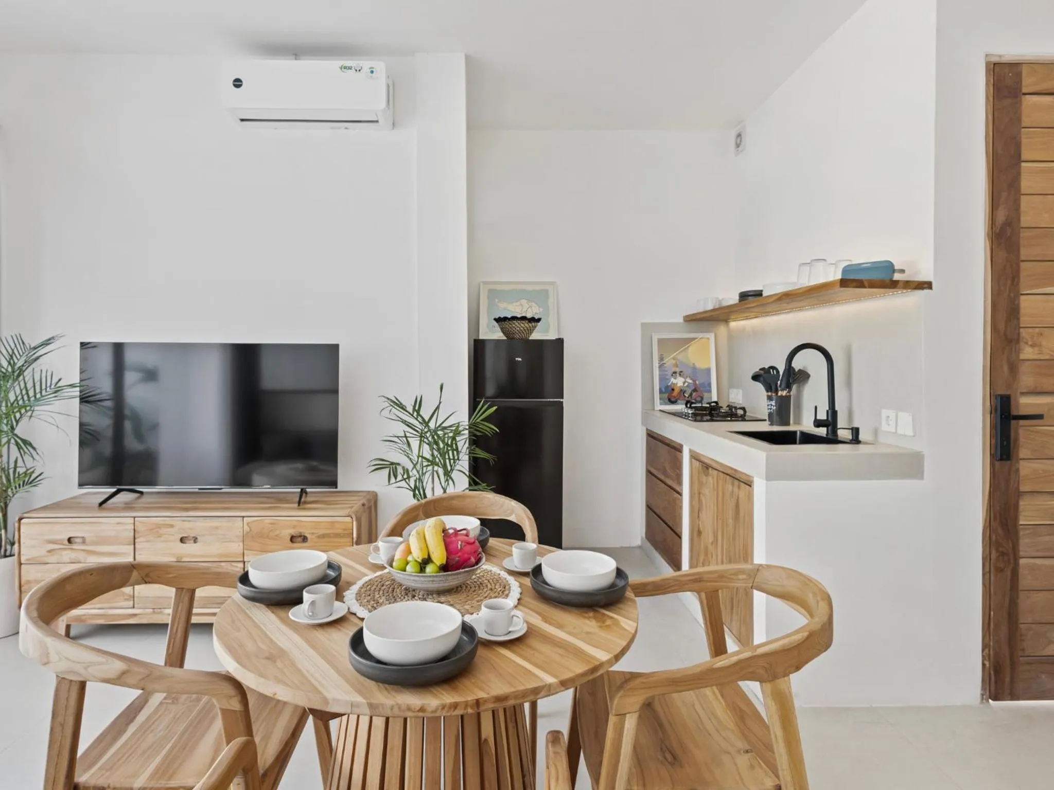 White Residence - Art & Boutique Villas