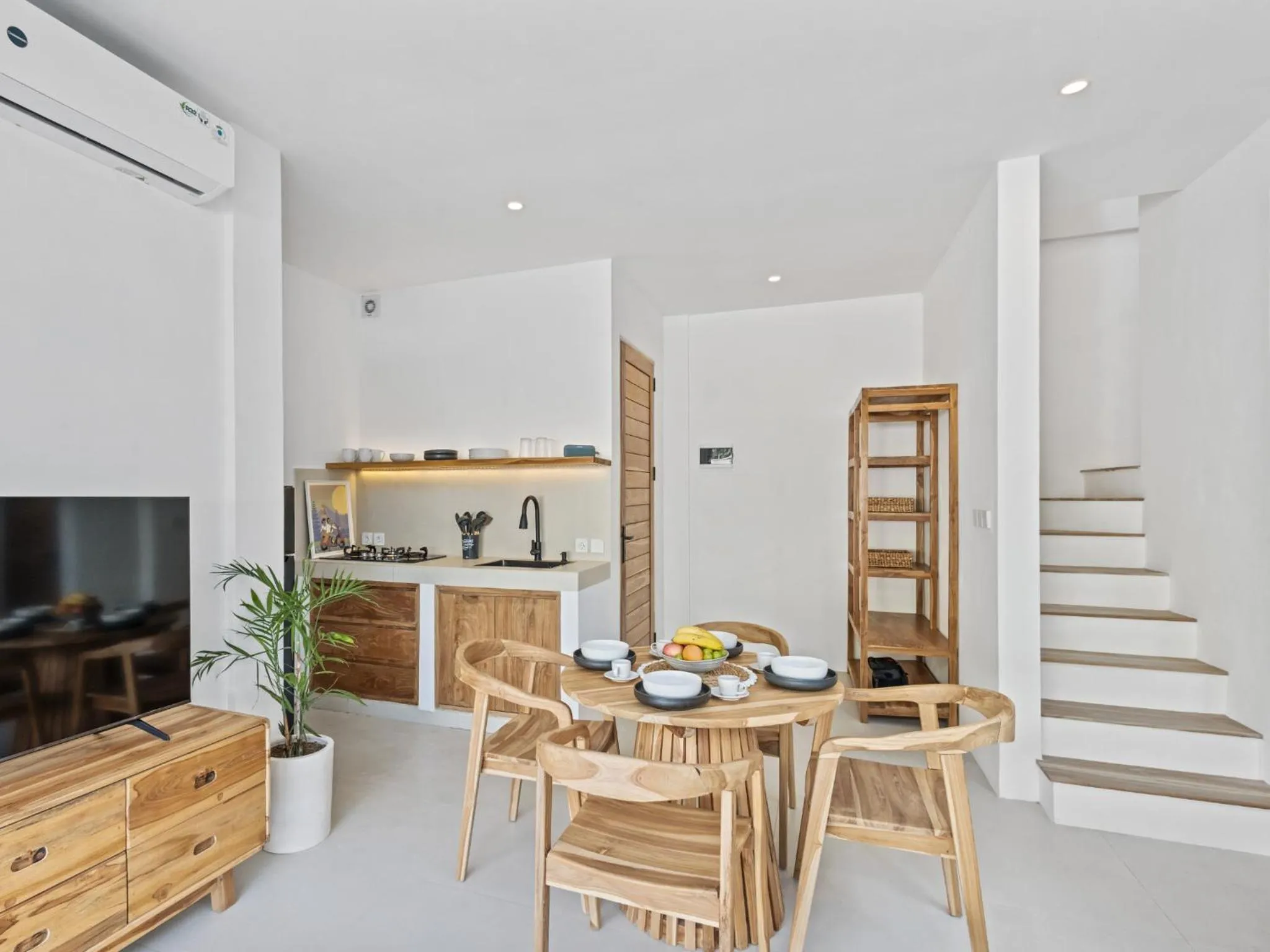 White Residence - Art & Boutique Villas