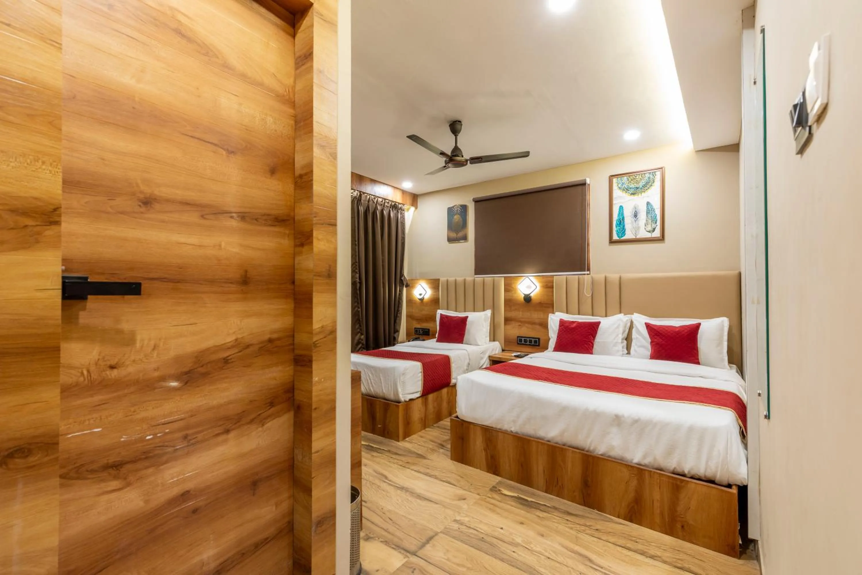 Bed in Hotel Zara International