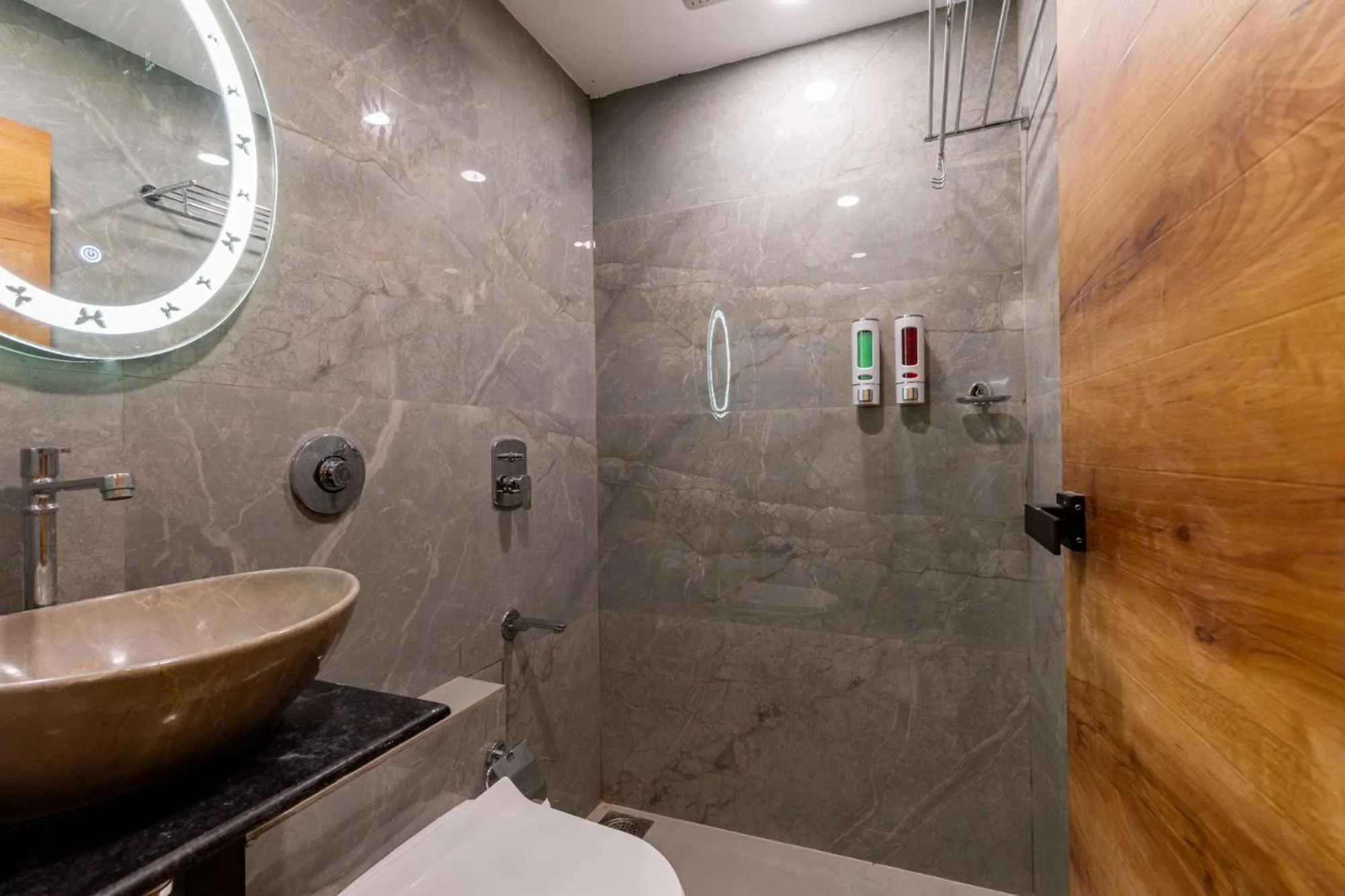 Shower in Hotel Zara International