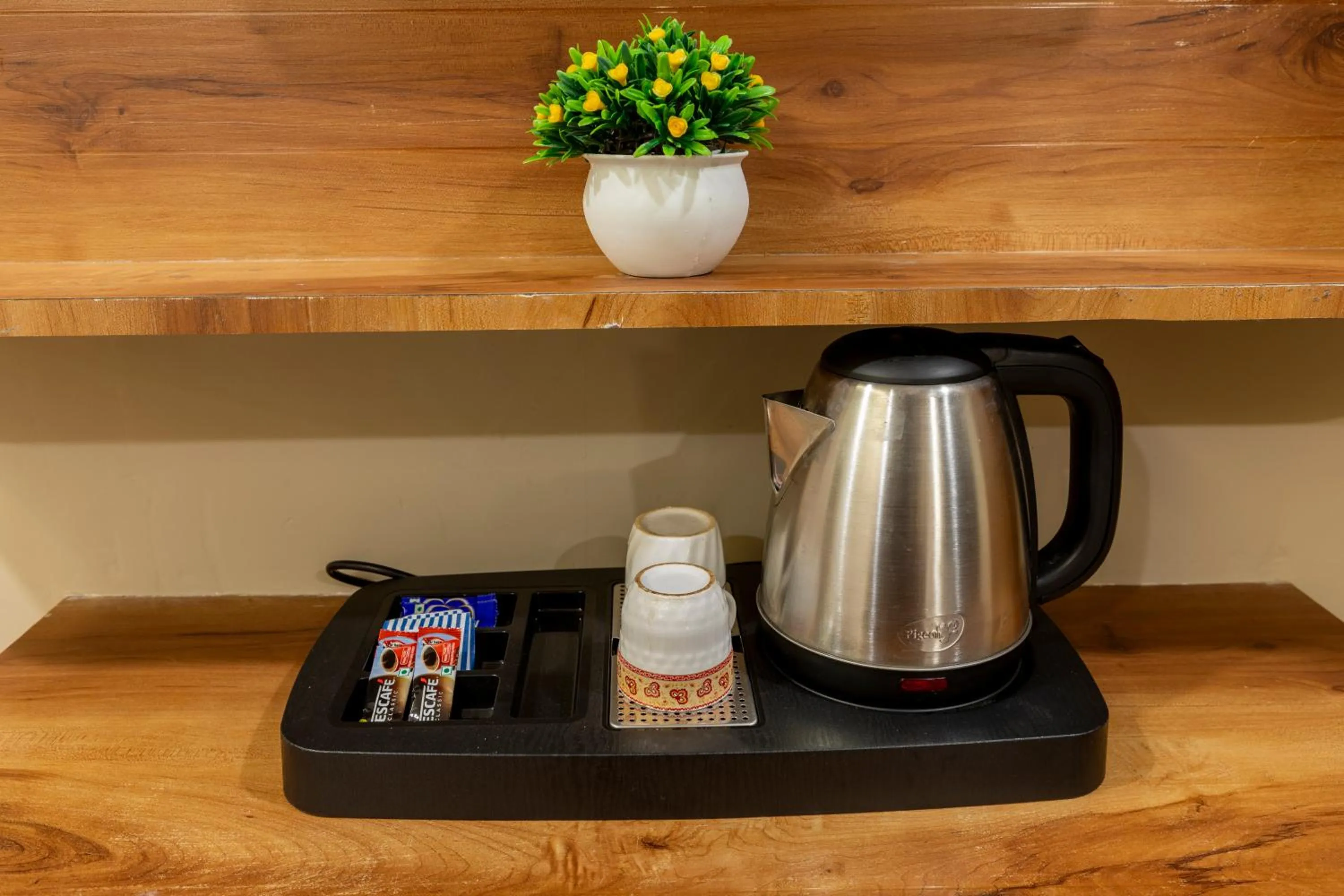 Coffee/tea facilities in Hotel Zara International