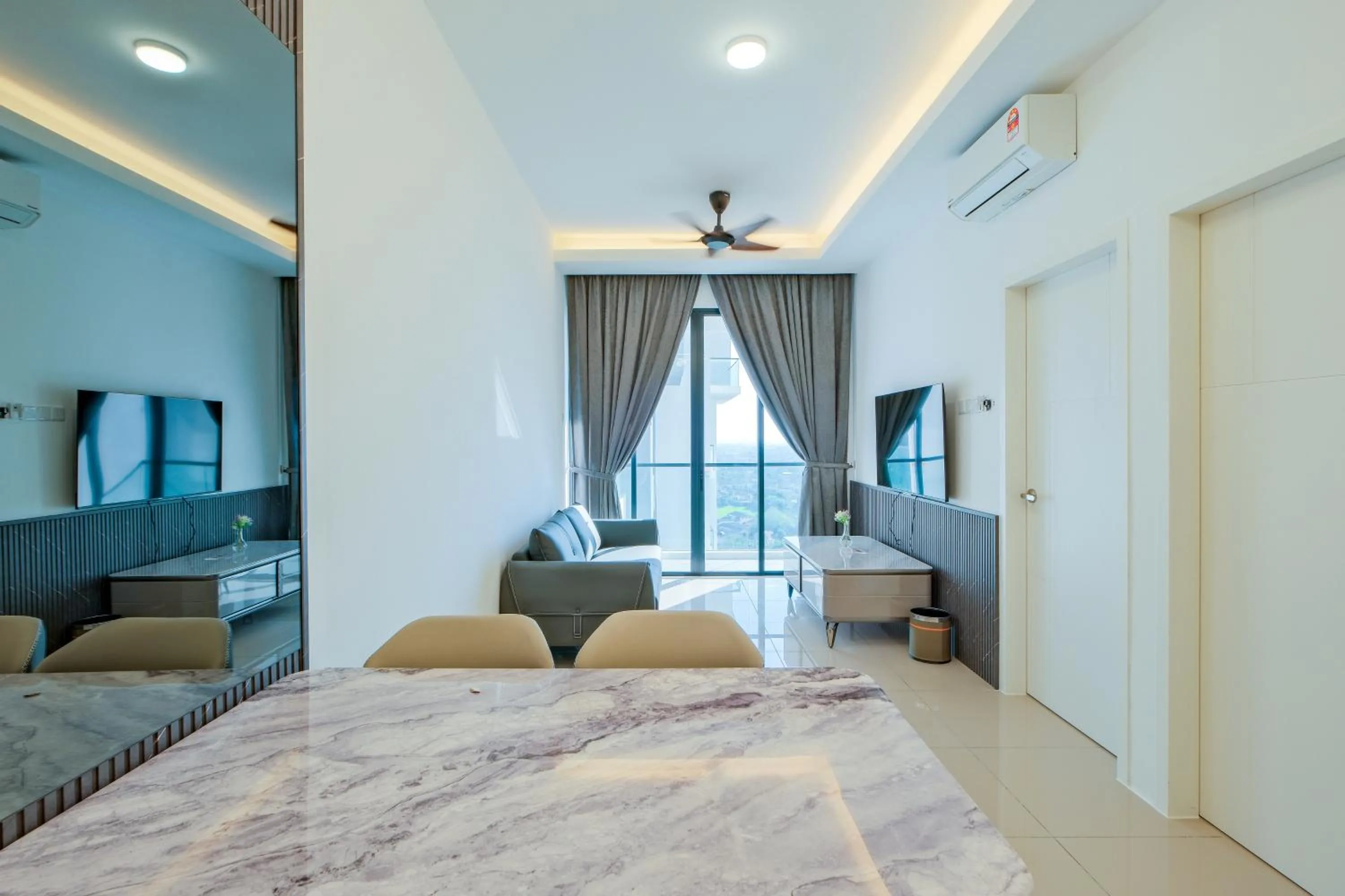 TV and multimedia, Bed in G Residence Sky Suite