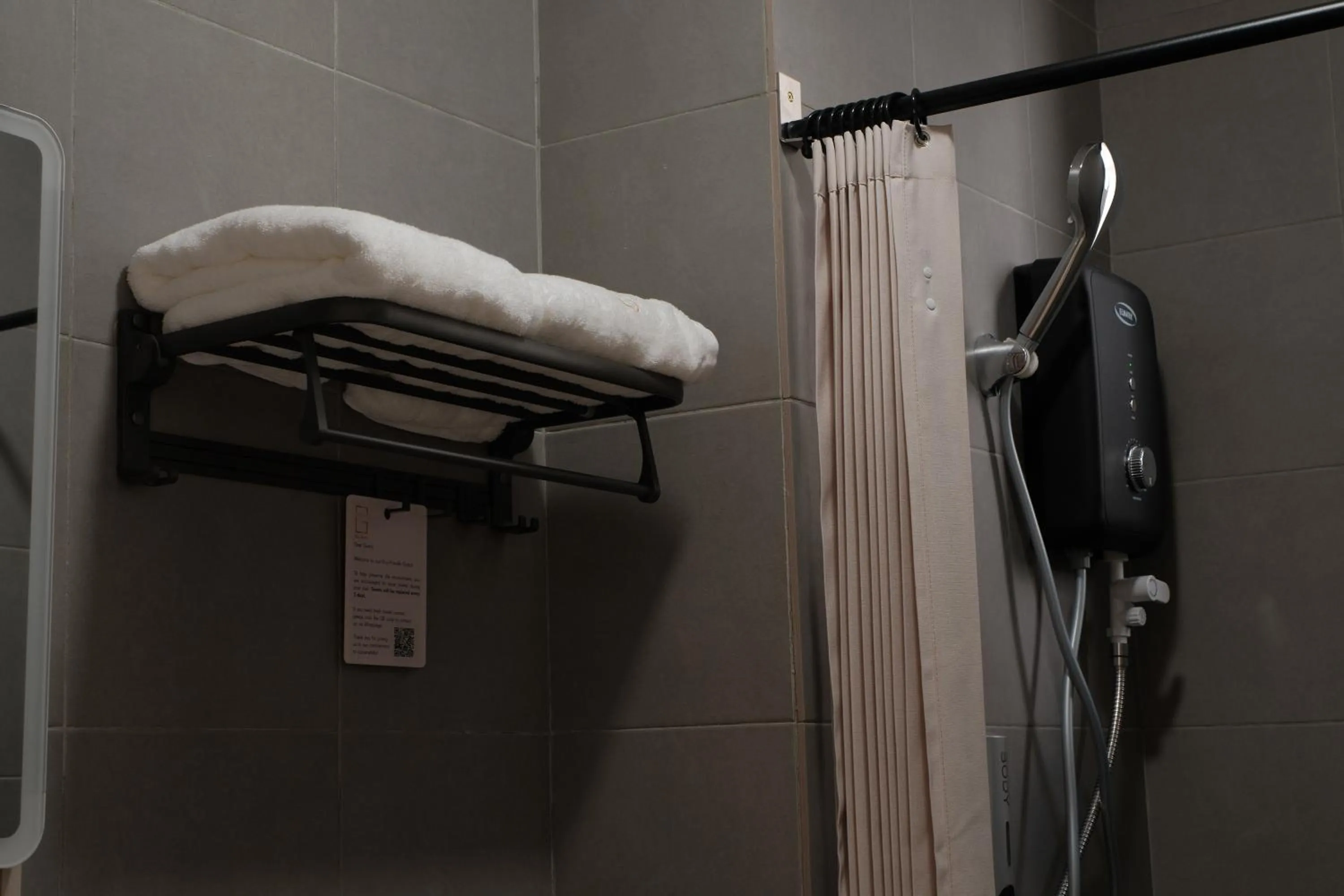 Toilet in G Residence Sky Suite