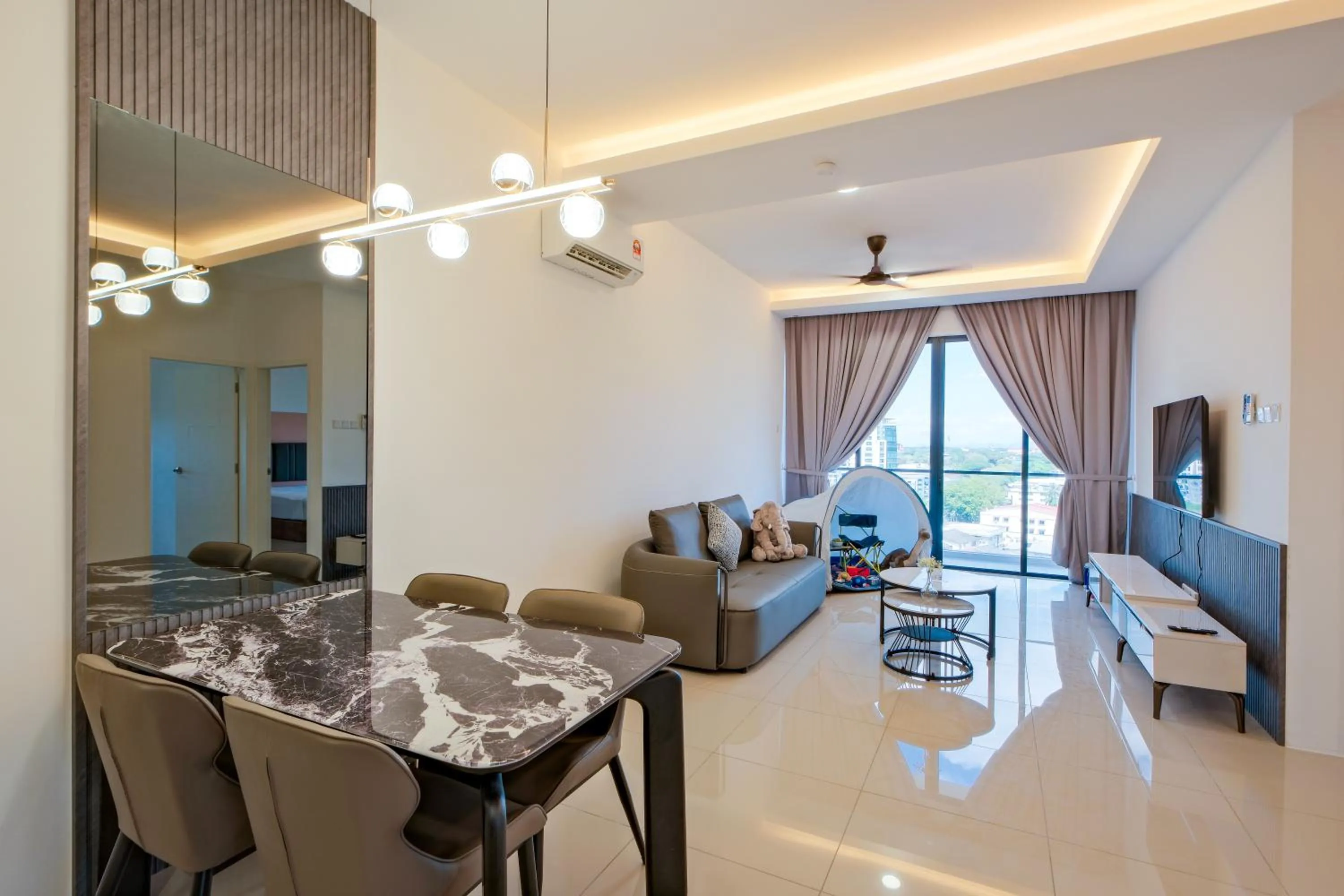 TV and multimedia in G Residence Sky Suite