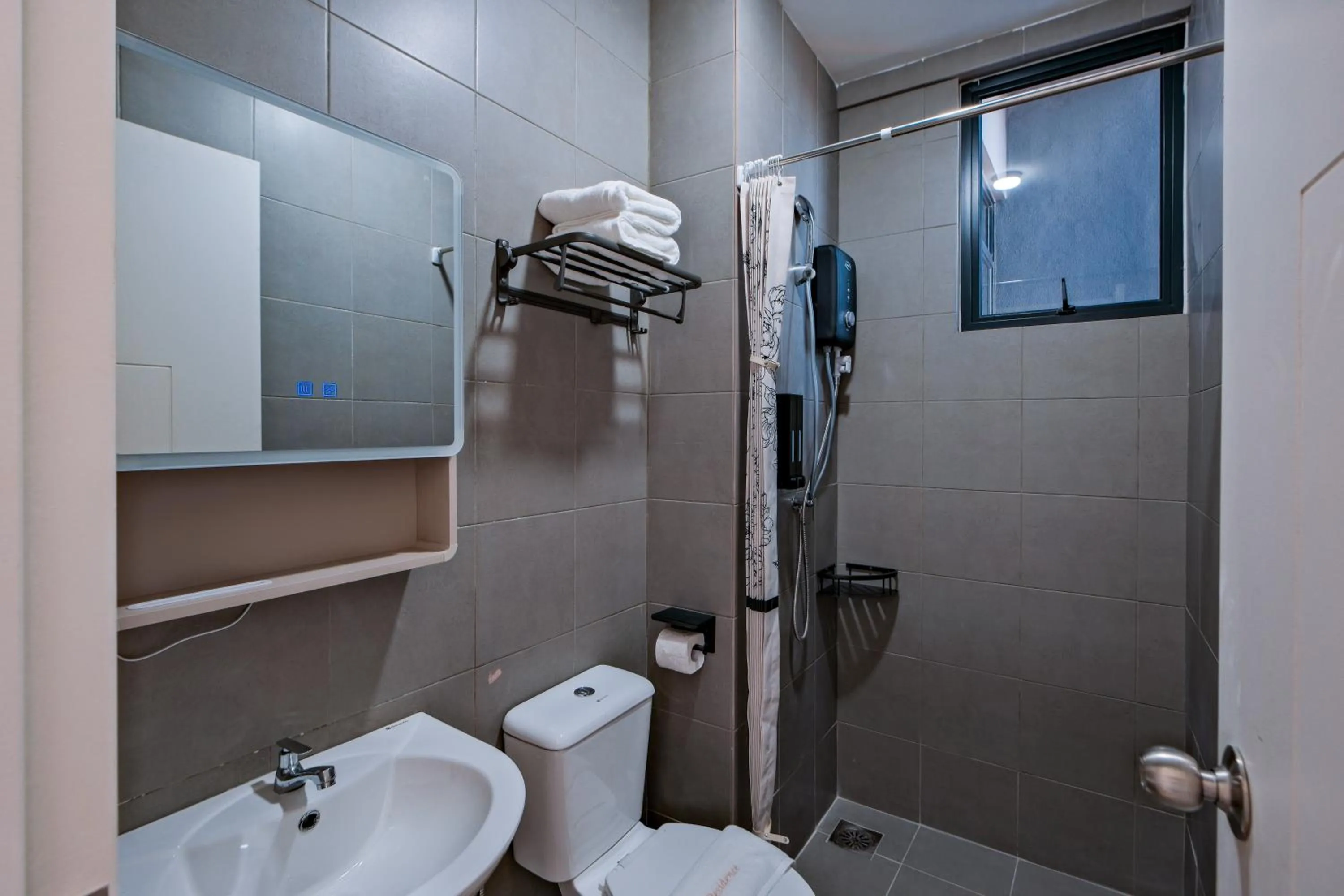 Shower in G Residence Sky Suite