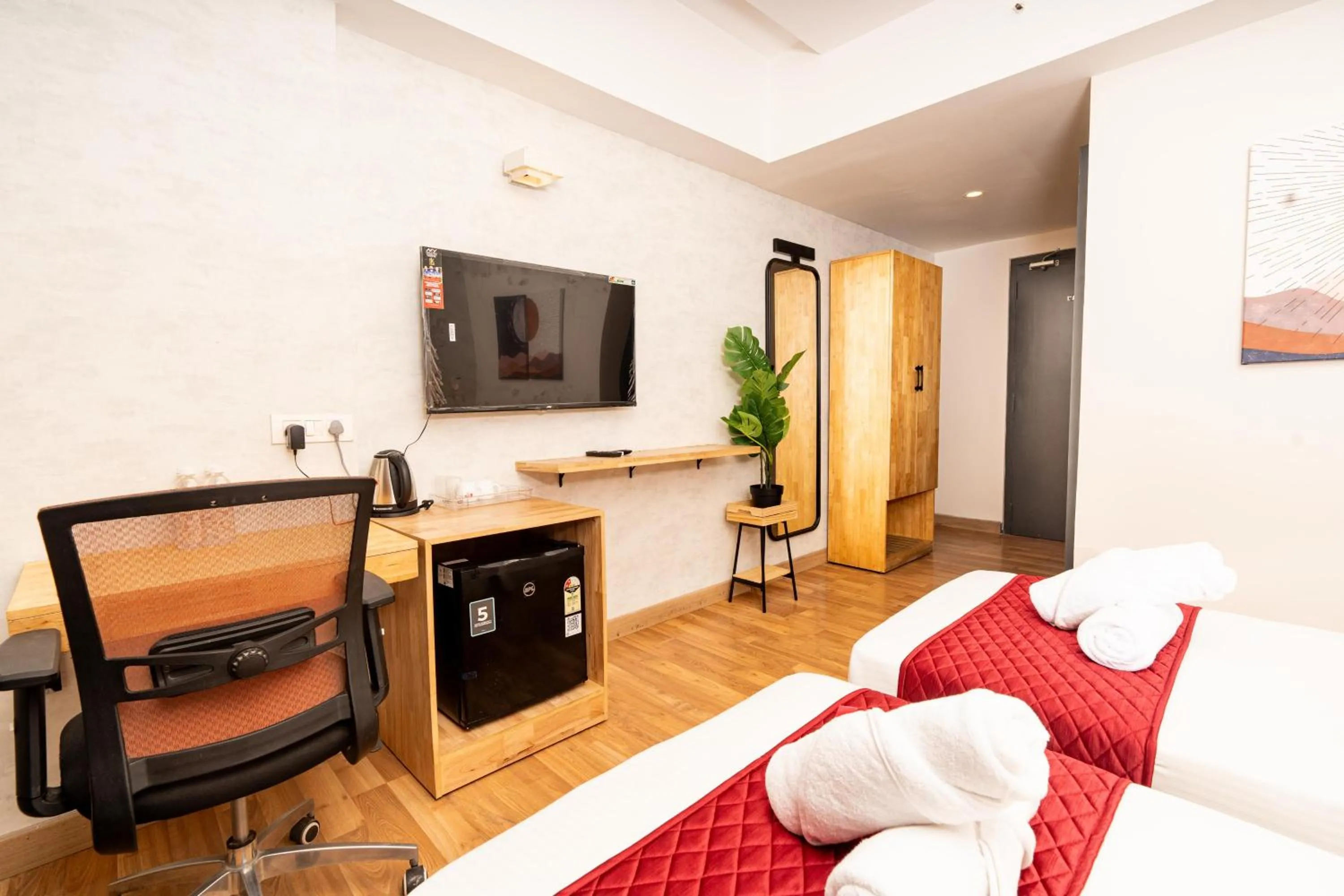 Photo of the whole room in Casa Hotel, Jubilee Hills