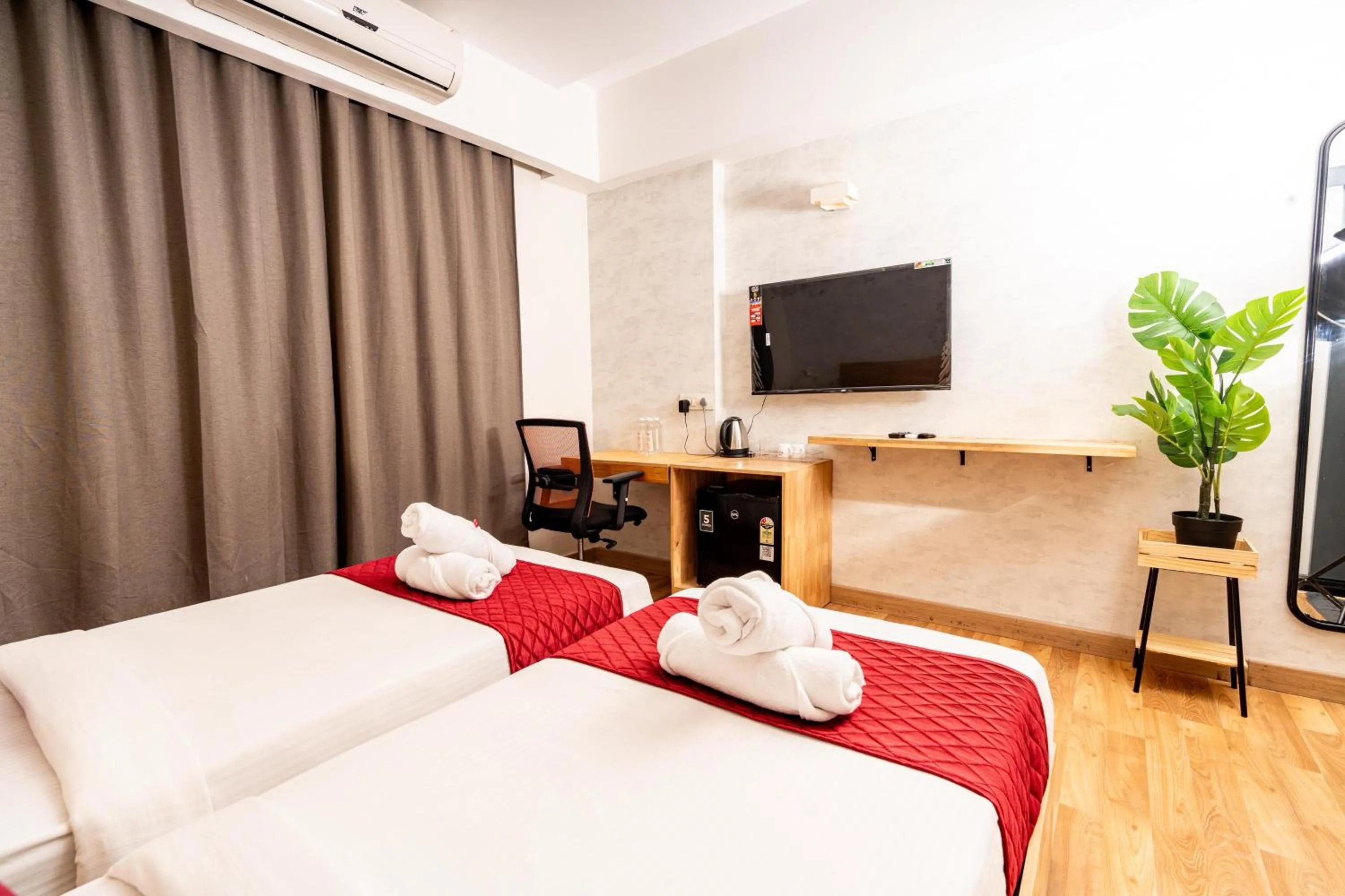 Bed in Casa Hotel, Jubilee Hills