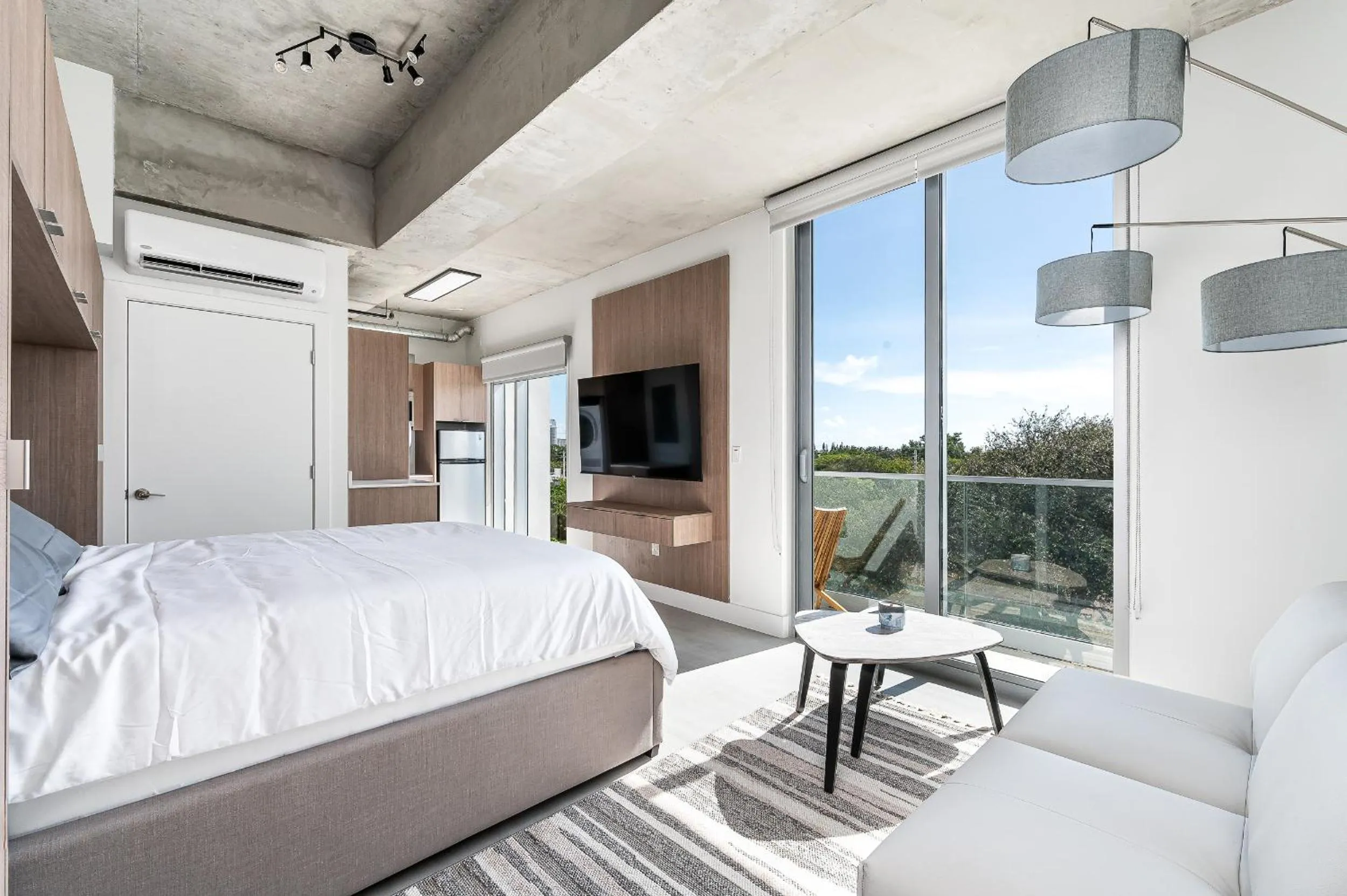 Studio in Milan Aventura Hotel
